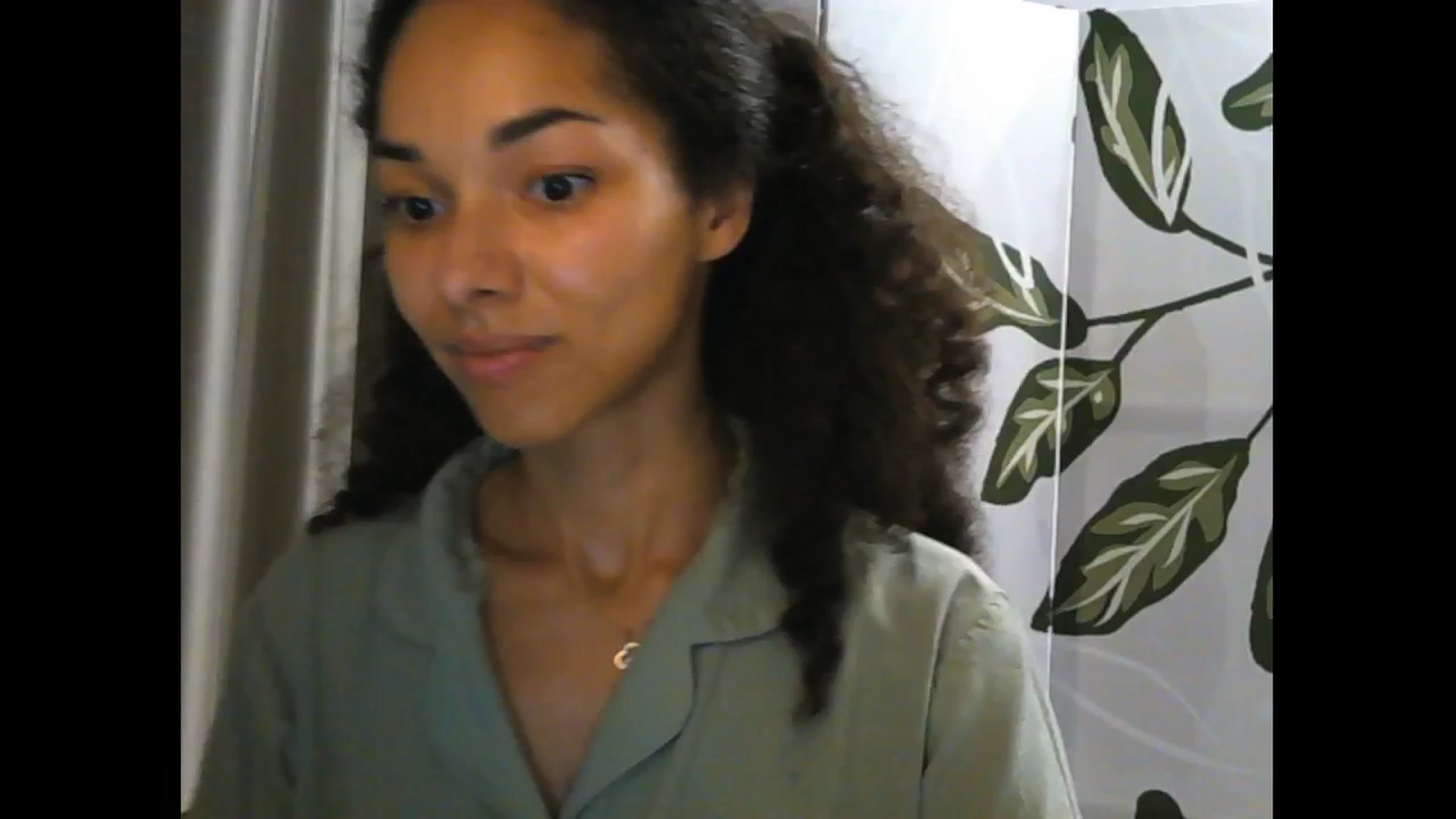 Gallery image thumbnail from Carmel_Dee's myfreecams stream on, 05/29/2025, 20:37 image 18 of 20