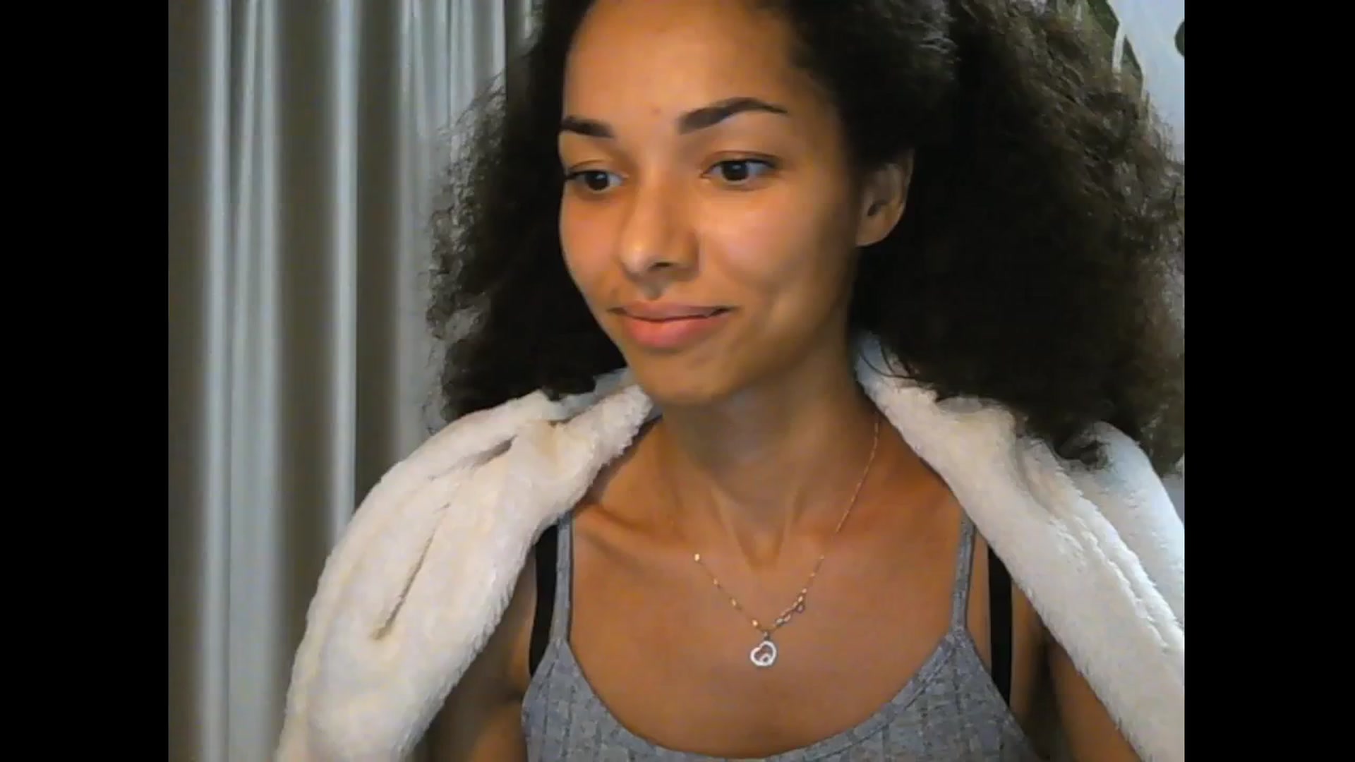 Gallery image thumbnail from Carmel_Dee's myfreecams stream on, 10/09/2025, 18:52 image 16 of 20