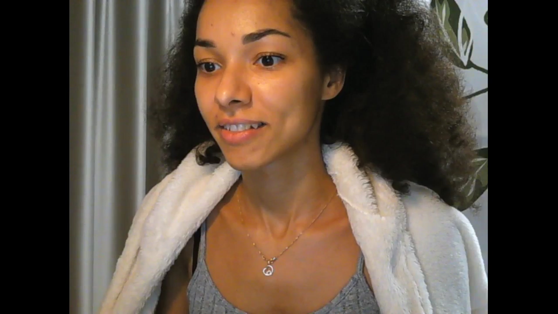 Gallery image thumbnail from Carmel_Dee's myfreecams stream on, 10/09/2025, 22:07 image 14 of 20