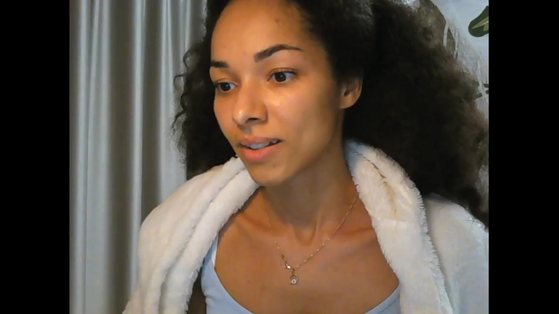 Gallery image thumbnail from Carmel_Dee's myfreecams stream on, 10/18/2025, 18:37 image 9 of 20