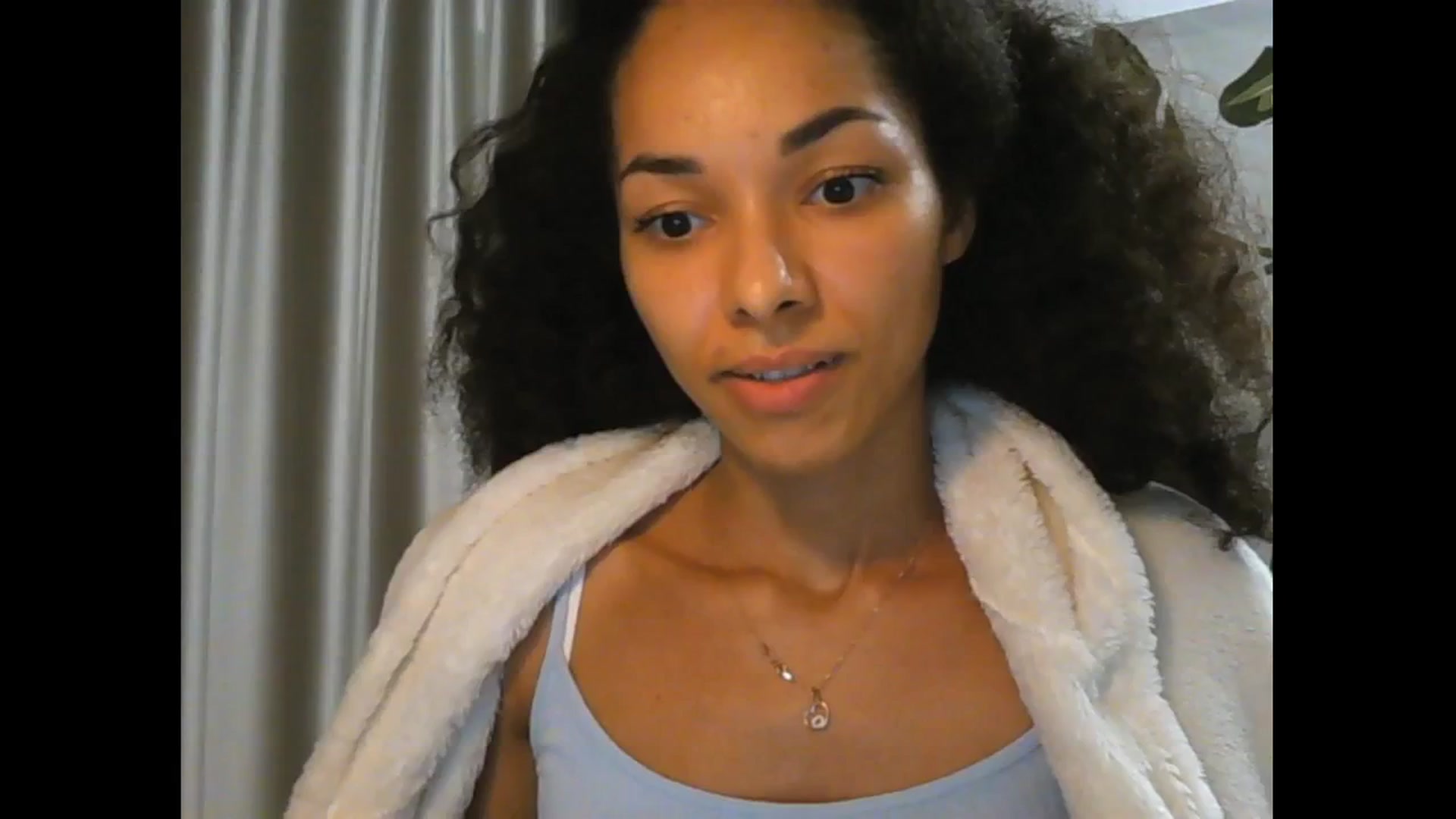 Gallery image thumbnail from Carmel_Dee's myfreecams stream on, 10/18/2025, 19:15 image 16 of 20