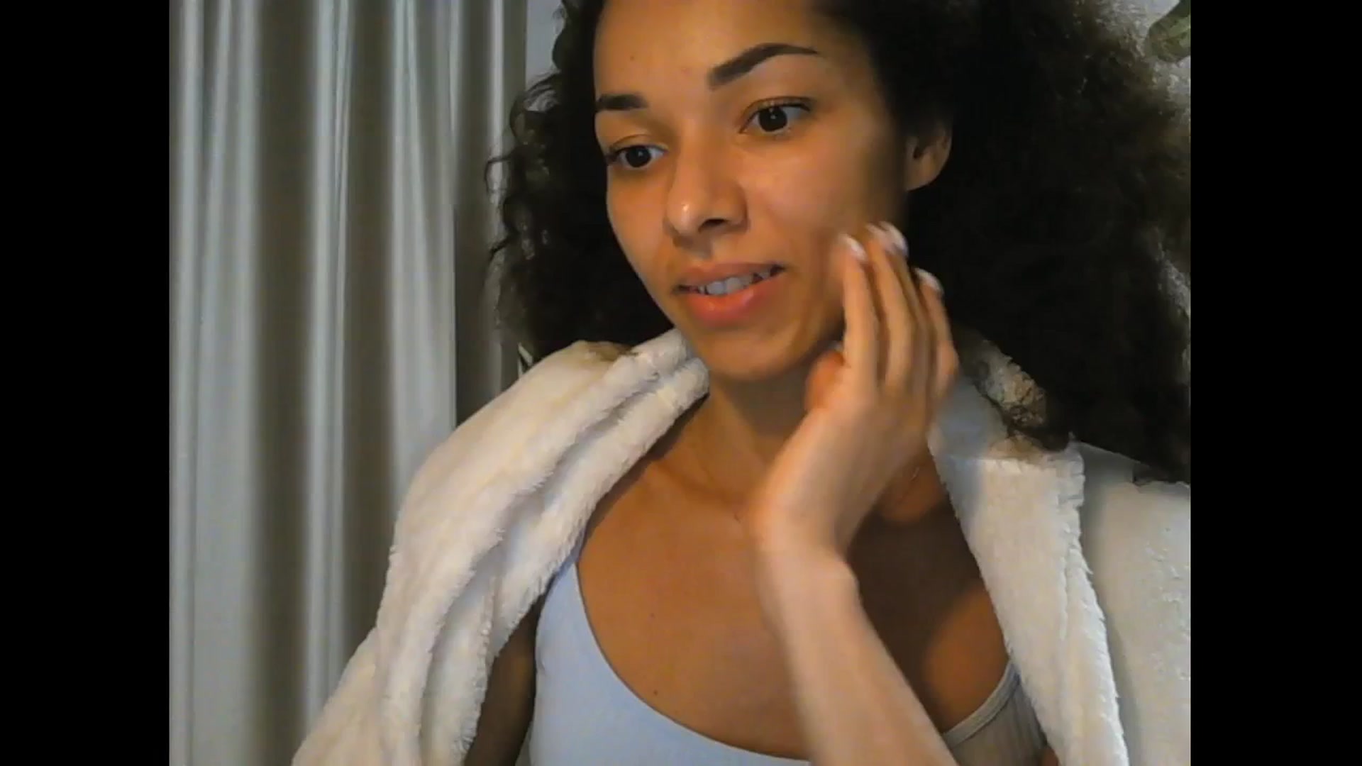 Gallery image thumbnail from Carmel_Dee's myfreecams stream on, 10/18/2025, 21:10 image 14 of 20
