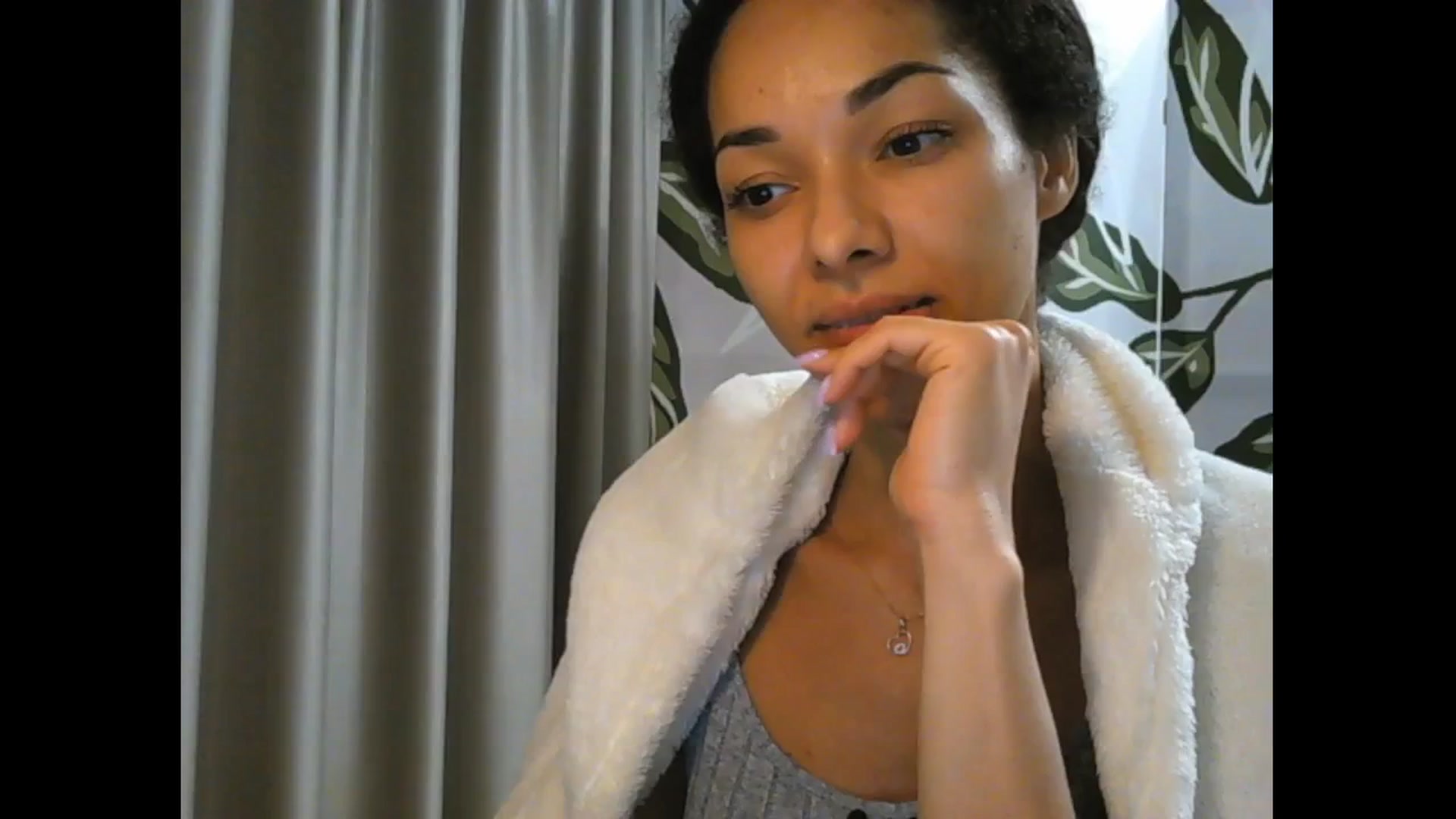Gallery image thumbnail from Carmel_Dee's myfreecams stream on, 10/24/2025, 19:03 image 17 of 20