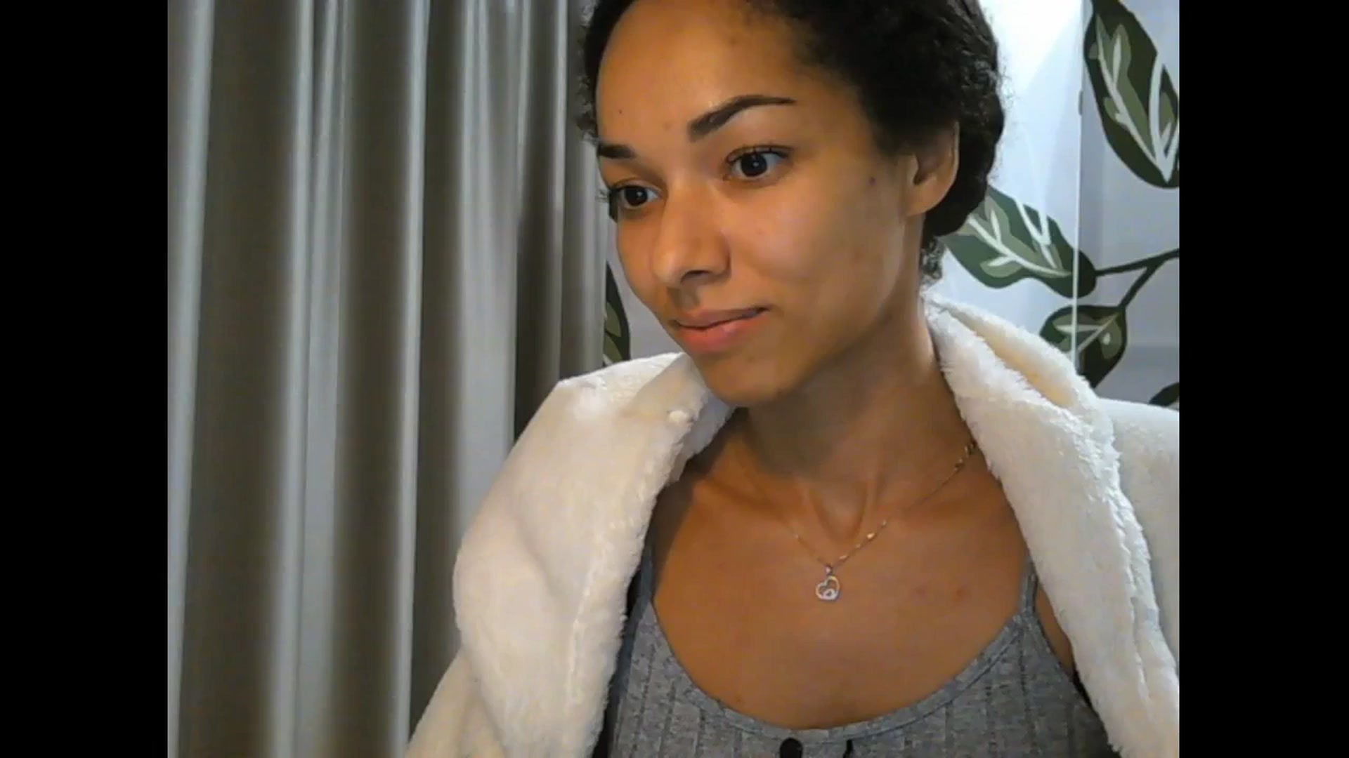 Gallery image thumbnail from Carmel_Dee's myfreecams stream on, 10/24/2025, 19:03 image 15 of 20