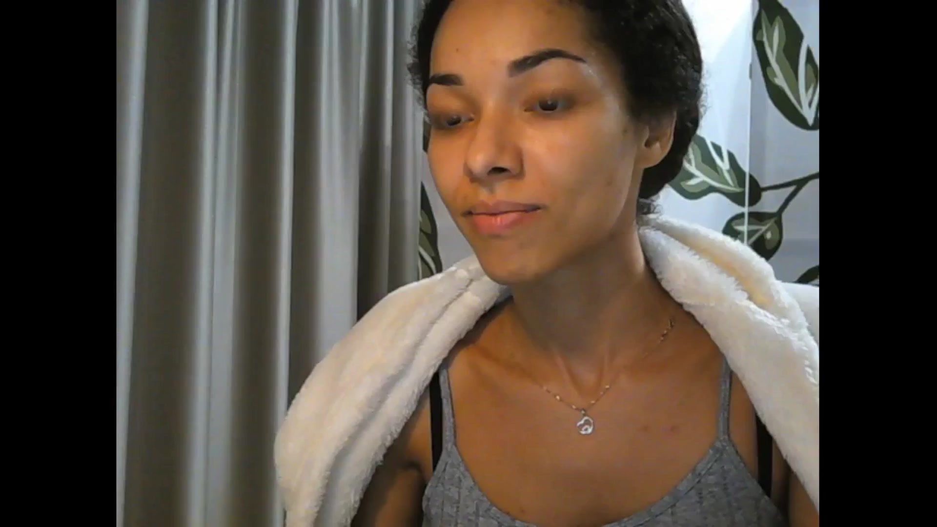 Gallery image thumbnail from Carmel_Dee's myfreecams stream on, 10/24/2025, 19:03 image 10 of 20