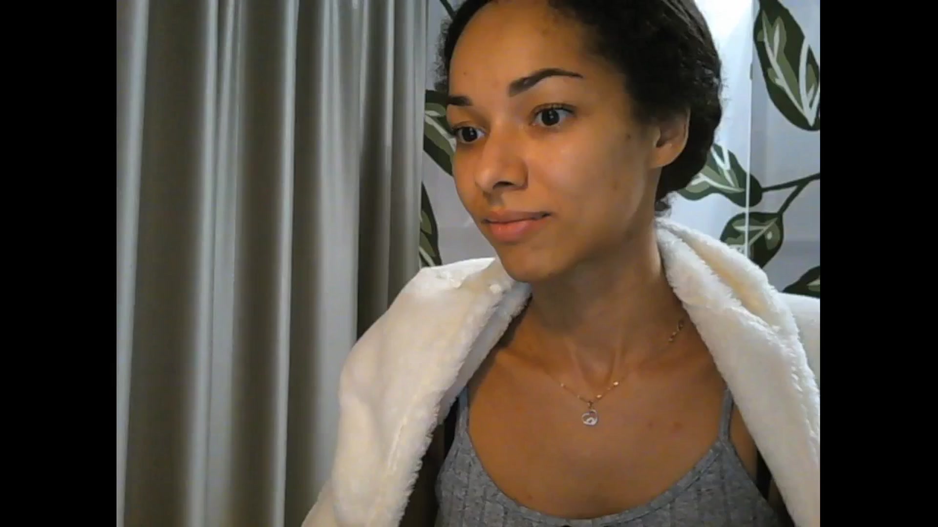 Gallery image thumbnail from Carmel_Dee's myfreecams stream on, 10/24/2025, 19:03 image 12 of 20