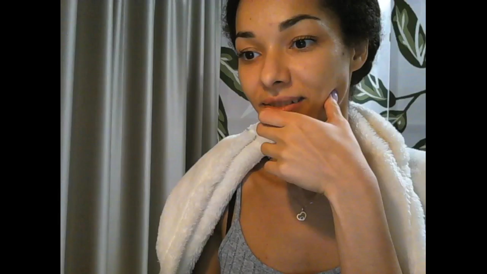 Gallery image thumbnail from Carmel_Dee's myfreecams stream on, 10/24/2025, 19:03 image 16 of 20
