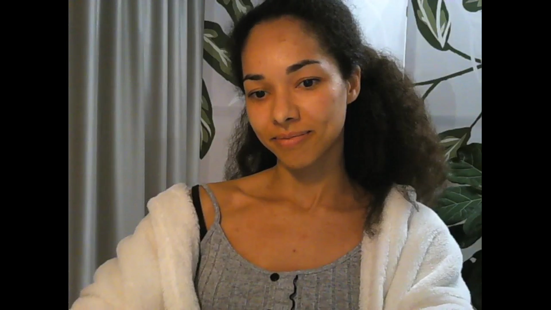 Gallery image thumbnail from Carmel_Dee's myfreecams stream on, 05/01/2026, 21:16 image 2 of 20