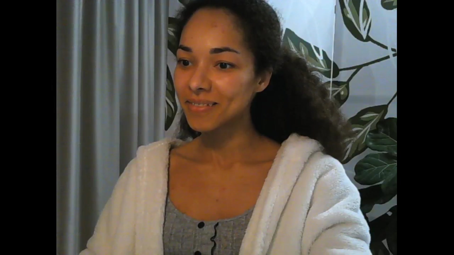 Gallery image thumbnail from Carmel_Dee's myfreecams stream on, 05/01/2026, 21:16 image 10 of 20