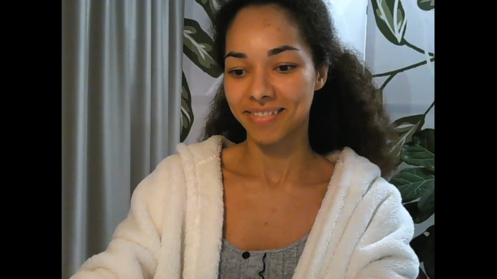 Gallery image thumbnail from Carmel_Dee's myfreecams stream on, 05/01/2026, 21:16 image 9 of 20