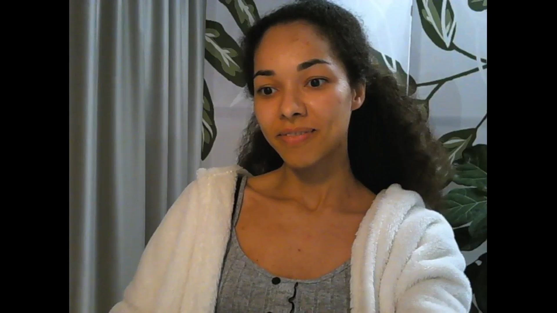 Gallery image thumbnail from Carmel_Dee's myfreecams stream on, 05/01/2026, 21:16 image 12 of 20