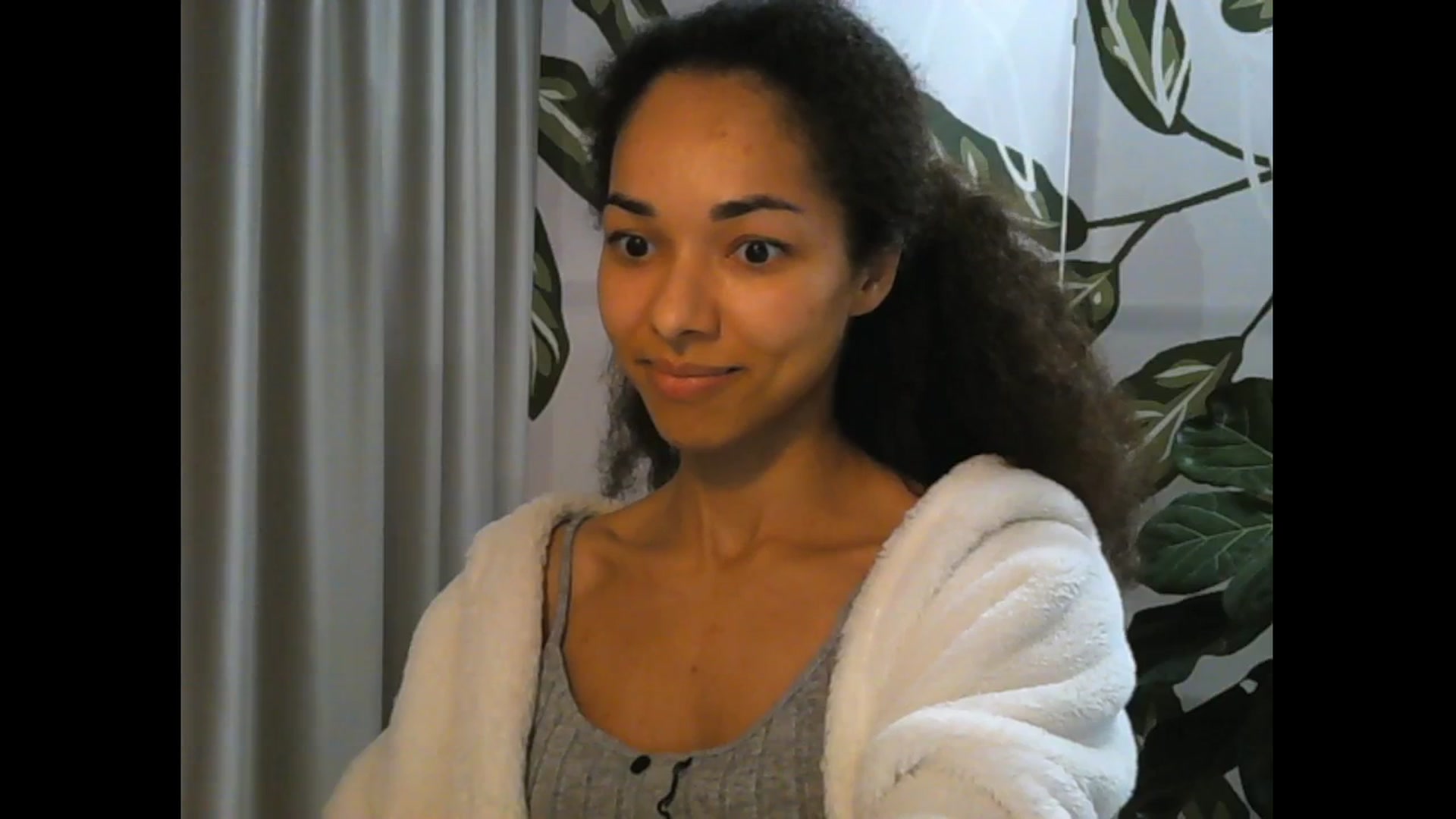 Gallery image thumbnail from Carmel_Dee's myfreecams stream on, 05/01/2026, 21:16 image 15 of 20