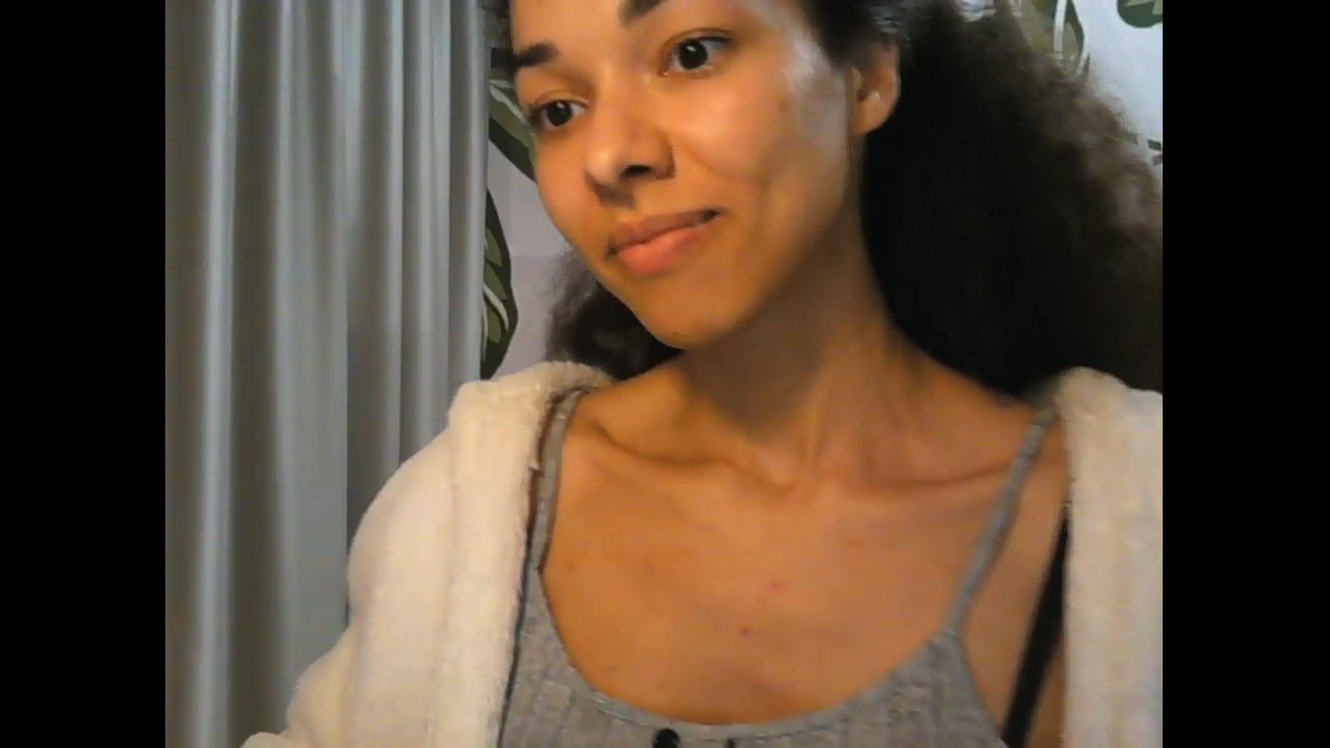 Gallery image thumbnail from Carmel_Dee's myfreecams stream on, 05/01/2026, 21:16 image 16 of 20