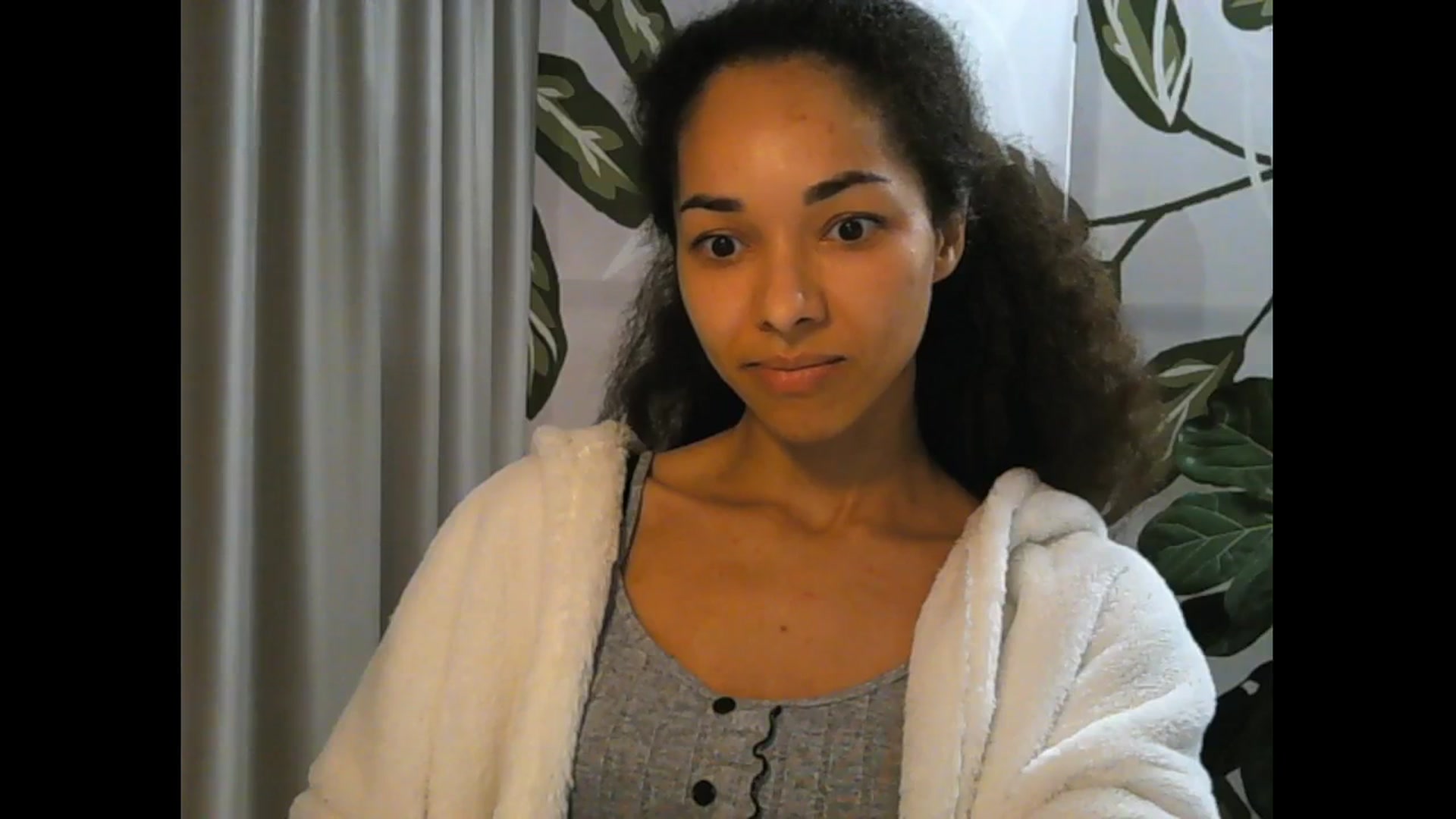 Gallery image thumbnail from Carmel_Dee's myfreecams stream on, 05/01/2026, 21:16 image 17 of 20