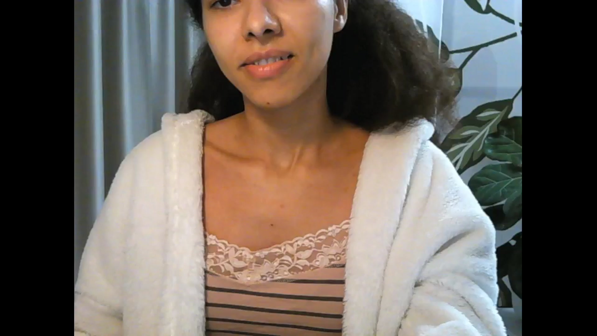 Gallery image thumbnail from Carmel_Dee's myfreecams stream on, 05/02/2026, 22:25 image 18 of 20