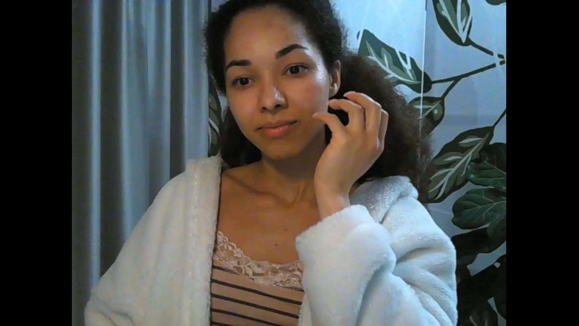 Gallery image thumbnail from Carmel_Dee's myfreecams stream on, 05/02/2026, 22:25 image 15 of 20