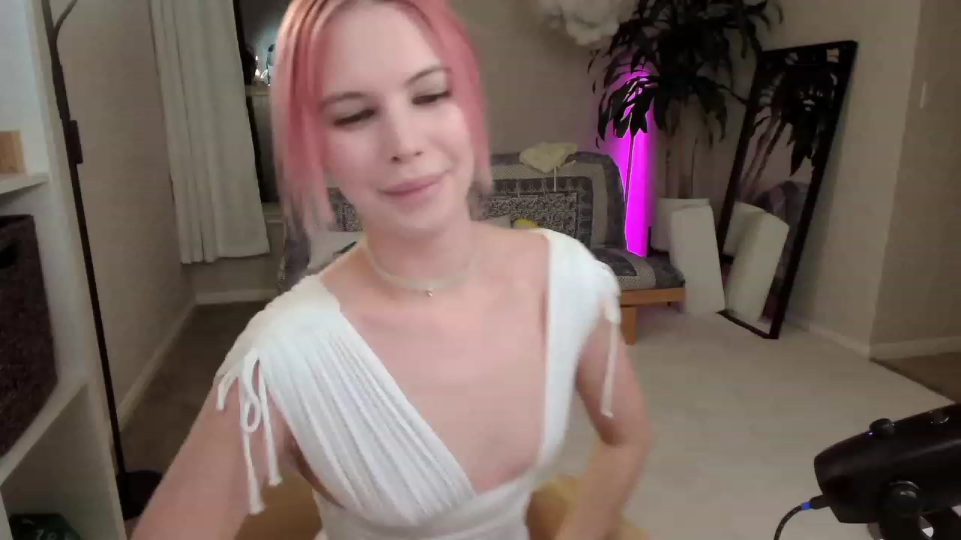 Gallery image thumbnail from Carmen's myfreecams stream on, 02/10/2023, 03:58 image 10 of 20