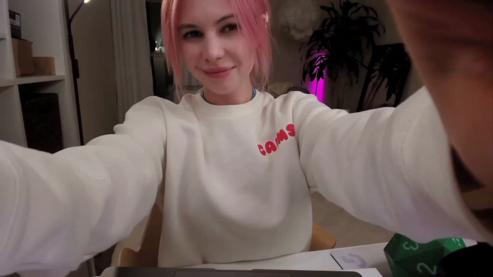 Gallery image thumbnail from Carmen's myfreecams stream on, 02/10/2023, 06:33 image 12 of 20