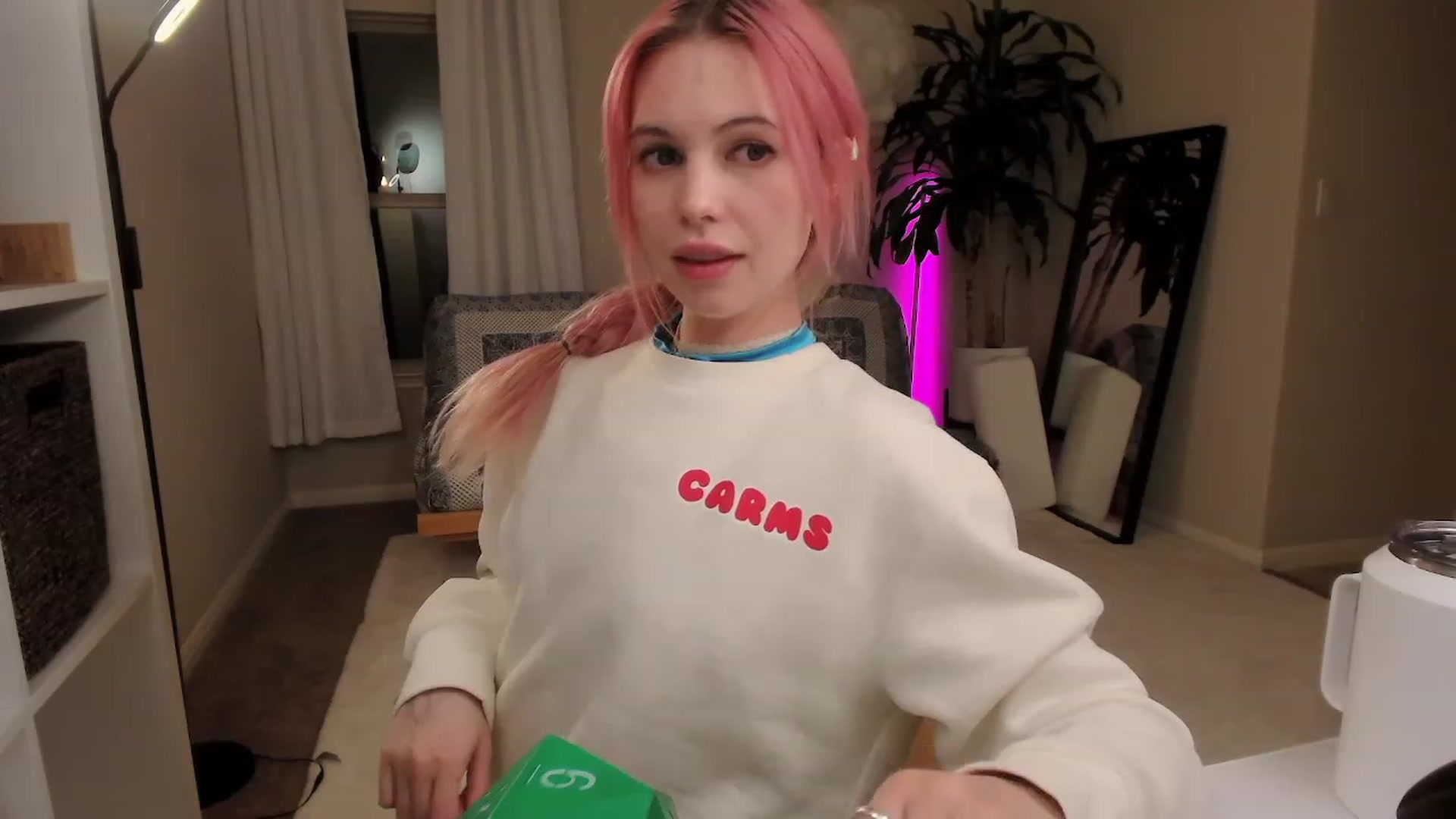 Gallery image thumbnail from Carmen's myfreecams stream on, 02/10/2023, 06:33 image 10 of 20
