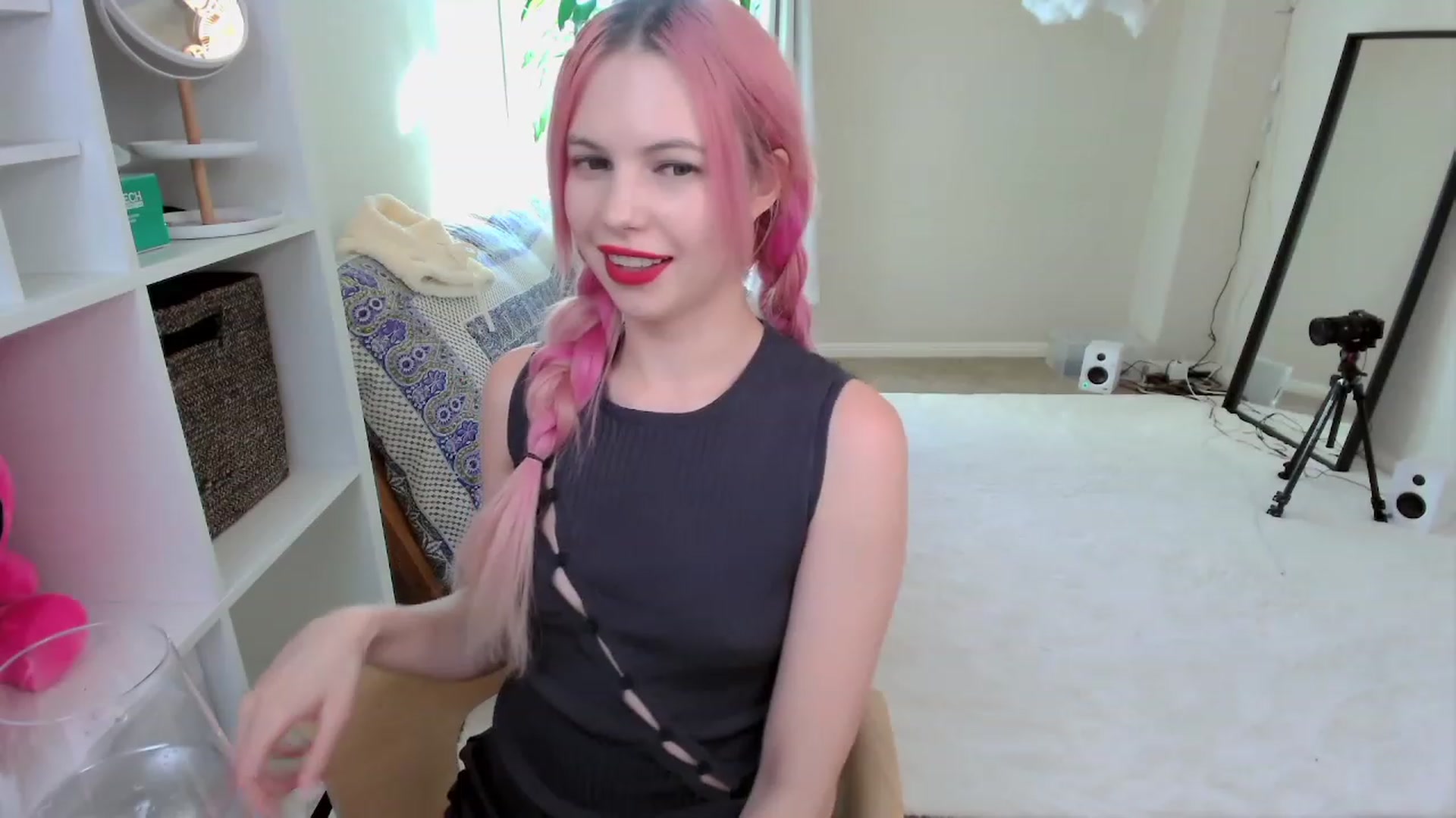 Gallery image thumbnail from Carmen's myfreecams stream on, 02/14/2023, 22:38 image 19 of 20
