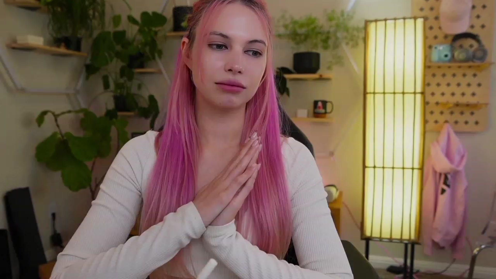 Gallery image thumbnail from Carmen's myfreecams stream on, 02/18/2023, 03:30 image 1 of 20