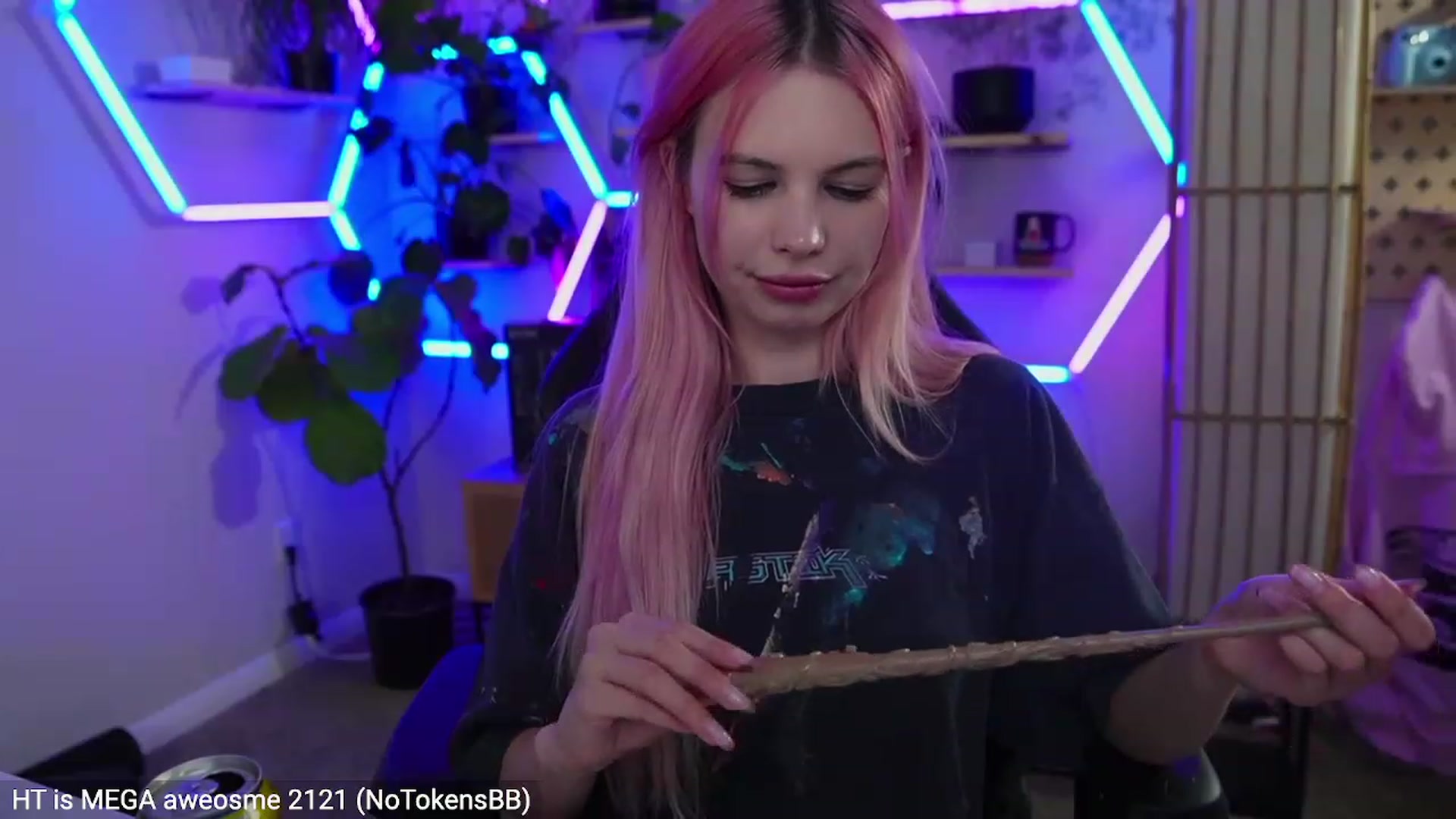Gallery image thumbnail from Carmen's myfreecams stream on, 02/19/2023, 07:34 image 9 of 20