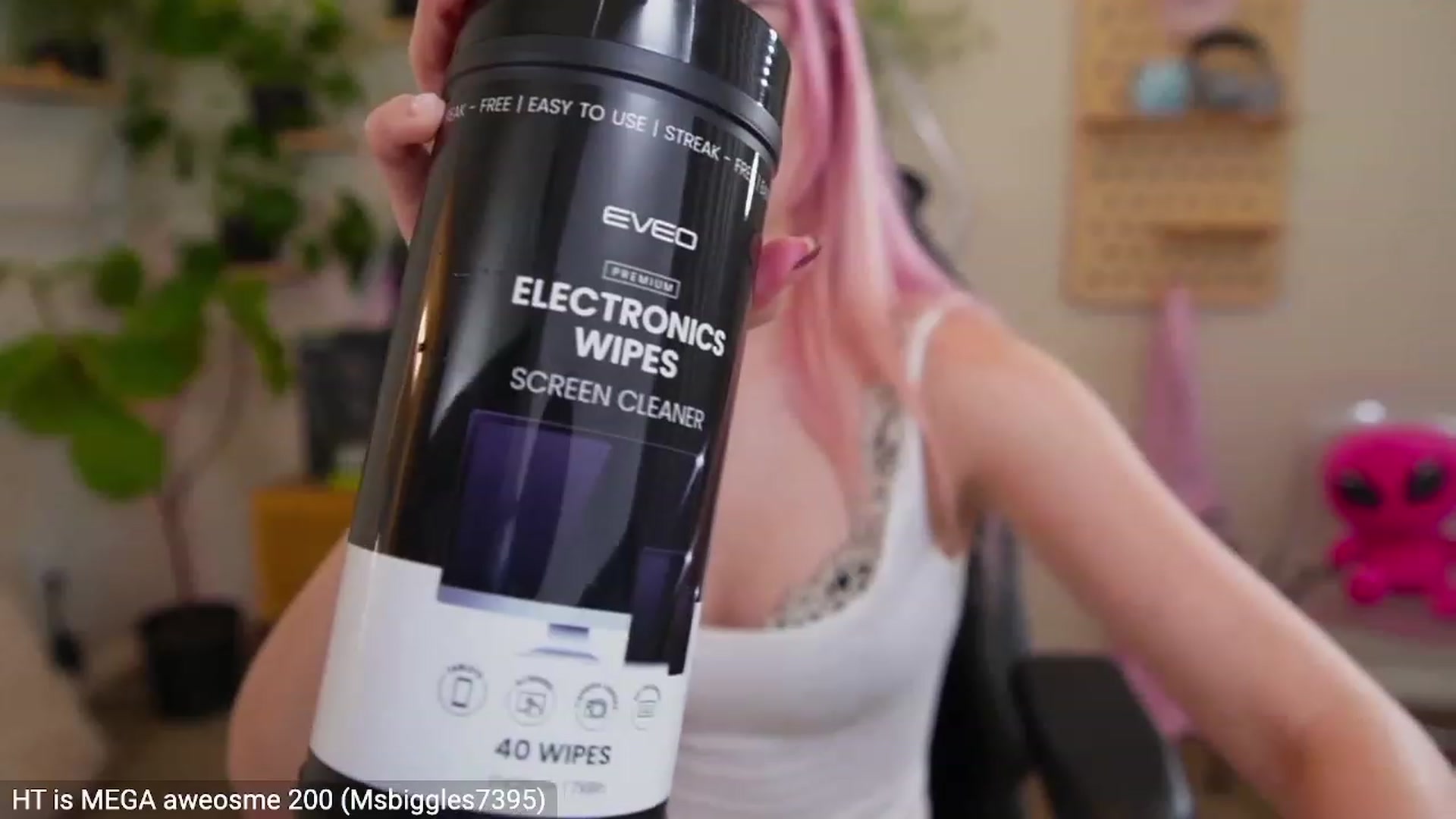 Gallery image thumbnail from Carmen's myfreecams stream on, 02/20/2023, 04:34 image 5 of 20
