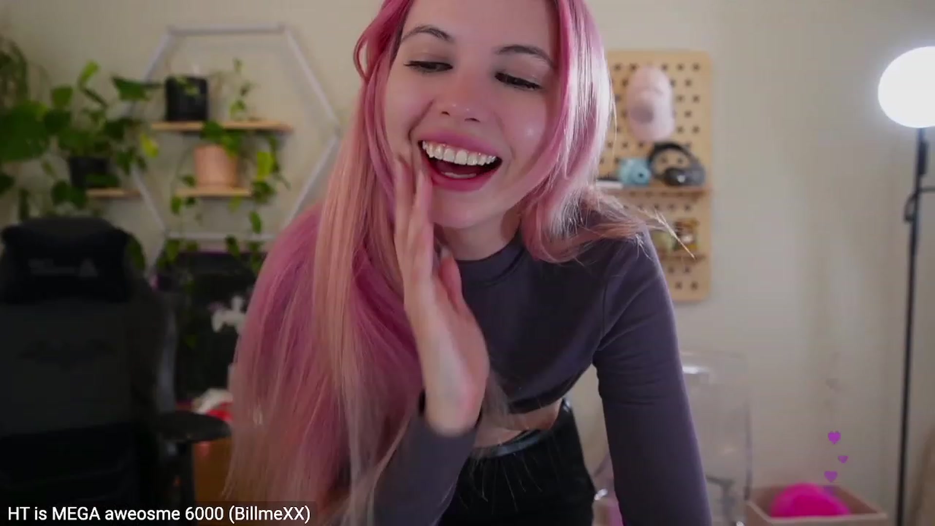 Gallery image thumbnail from Carmen's myfreecams stream on, 02/25/2023, 07:03 image 2 of 20