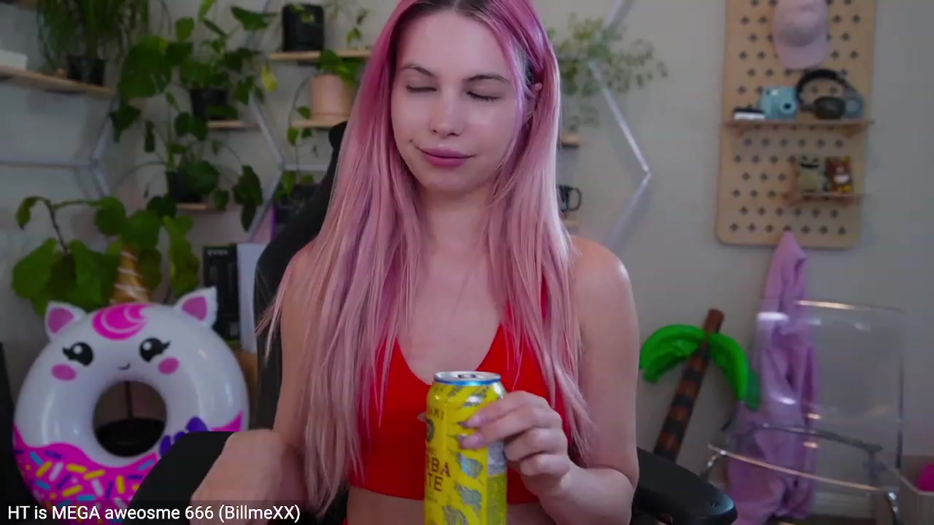 Gallery image thumbnail from Carmen's myfreecams stream on, 02/26/2023, 03:32 image 3 of 20