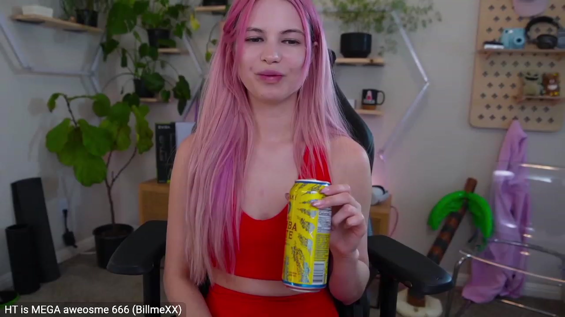 Gallery image thumbnail from Carmen's myfreecams stream on, 02/26/2023, 03:32 image 10 of 20