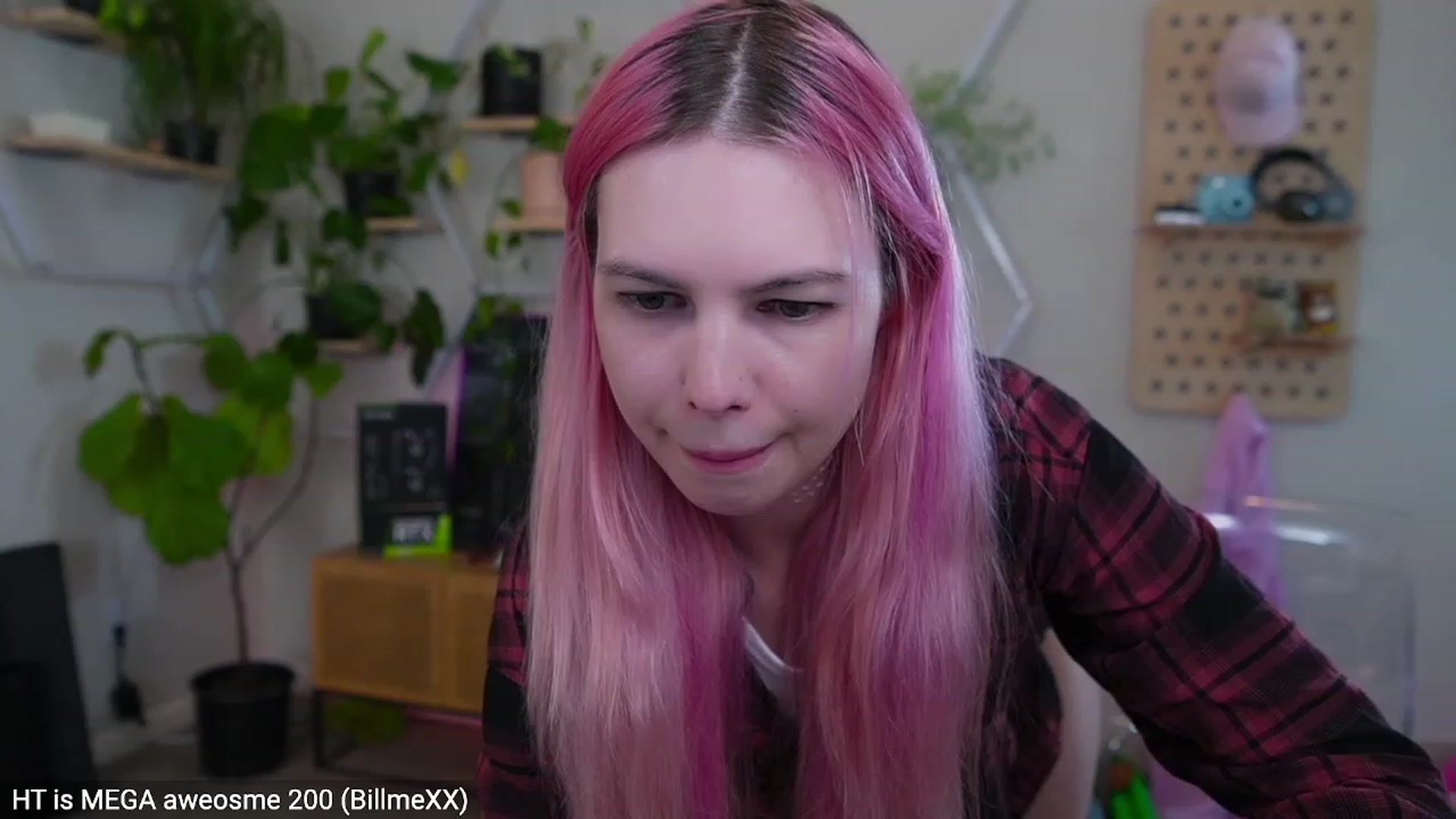 Gallery image thumbnail from Carmen's myfreecams stream on, 02/27/2023, 04:53 image 2 of 20