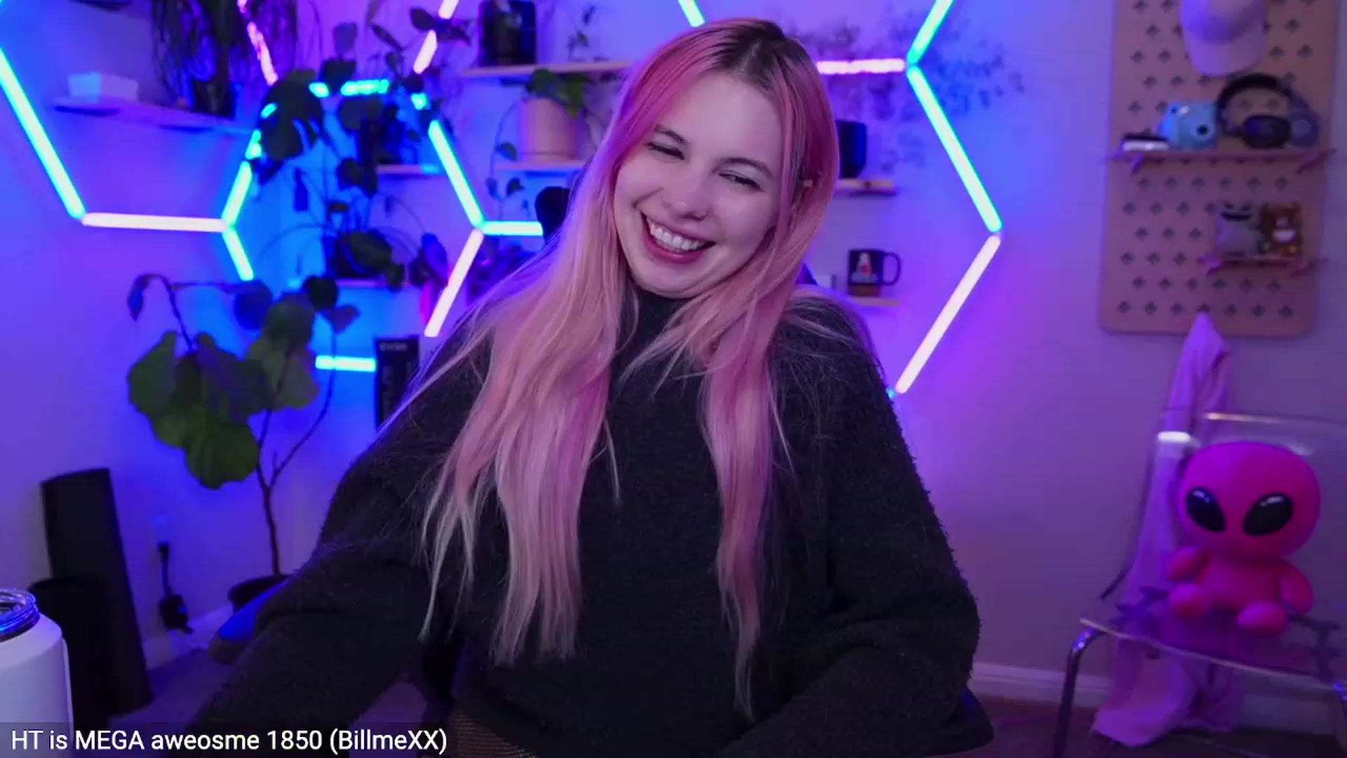 Gallery image thumbnail from Carmen's myfreecams stream on, 02/28/2023, 08:53 image 5 of 20