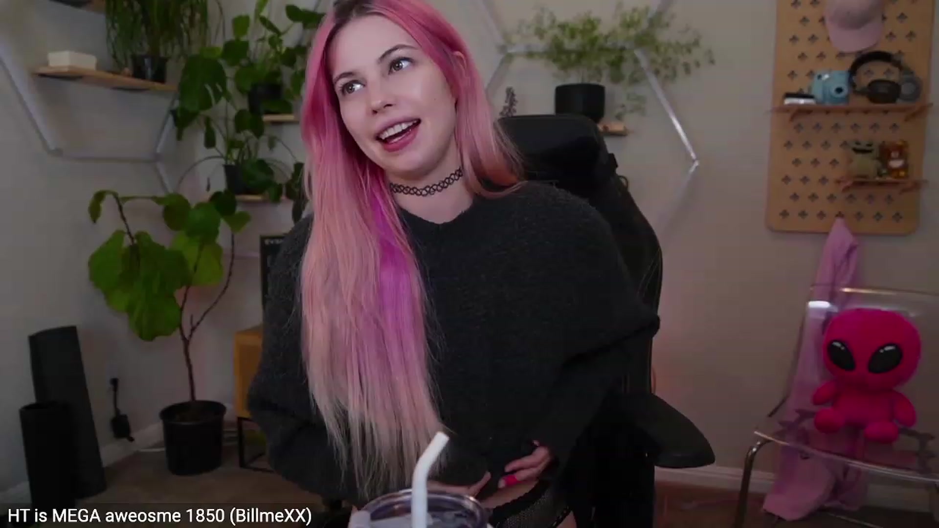 Gallery image thumbnail from Carmen's myfreecams stream on, 02/28/2023, 08:53 image 1 of 20