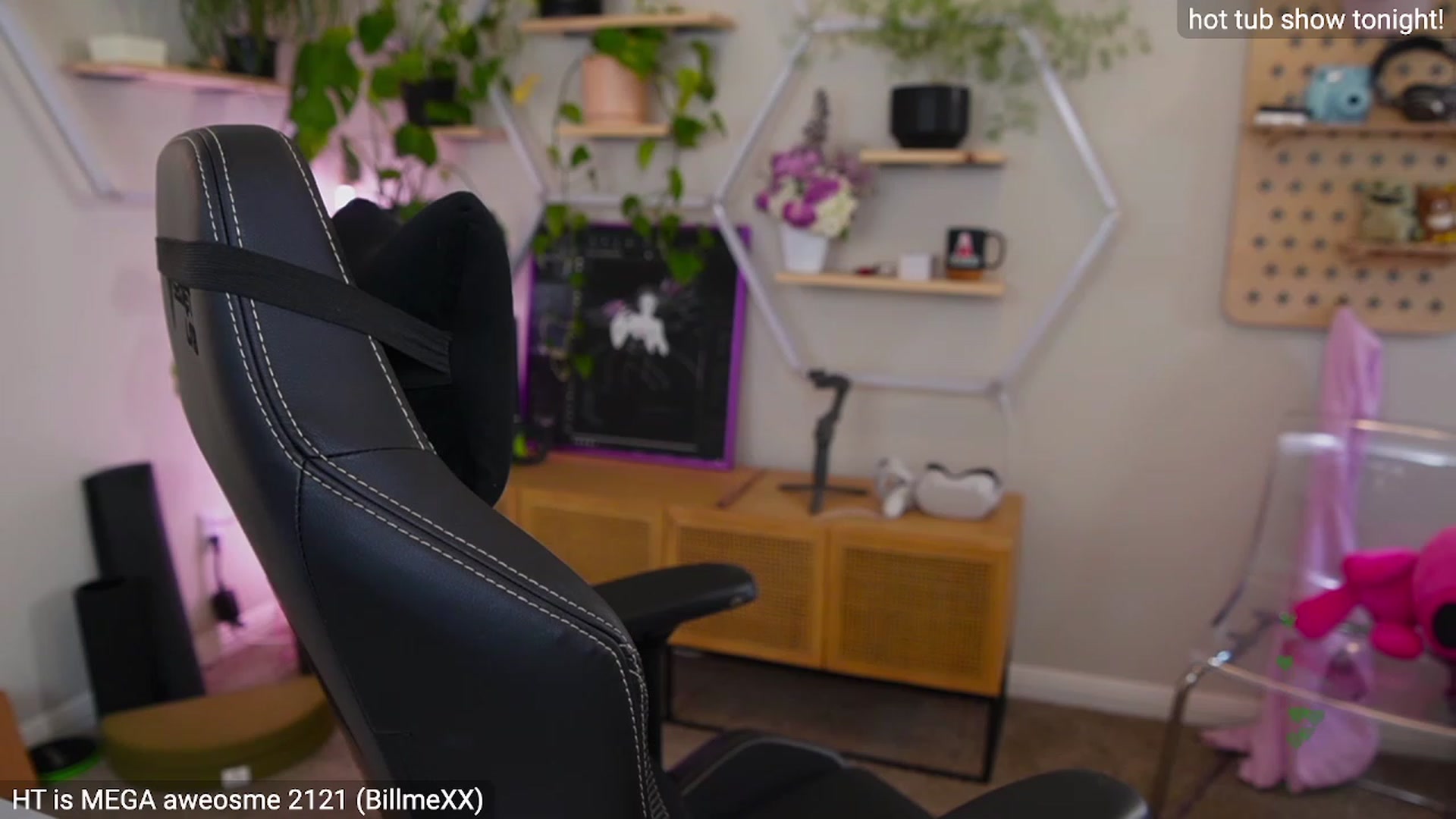 Gallery image thumbnail from Carmen's myfreecams stream on, 03/01/2023, 03:47 image 9 of 20