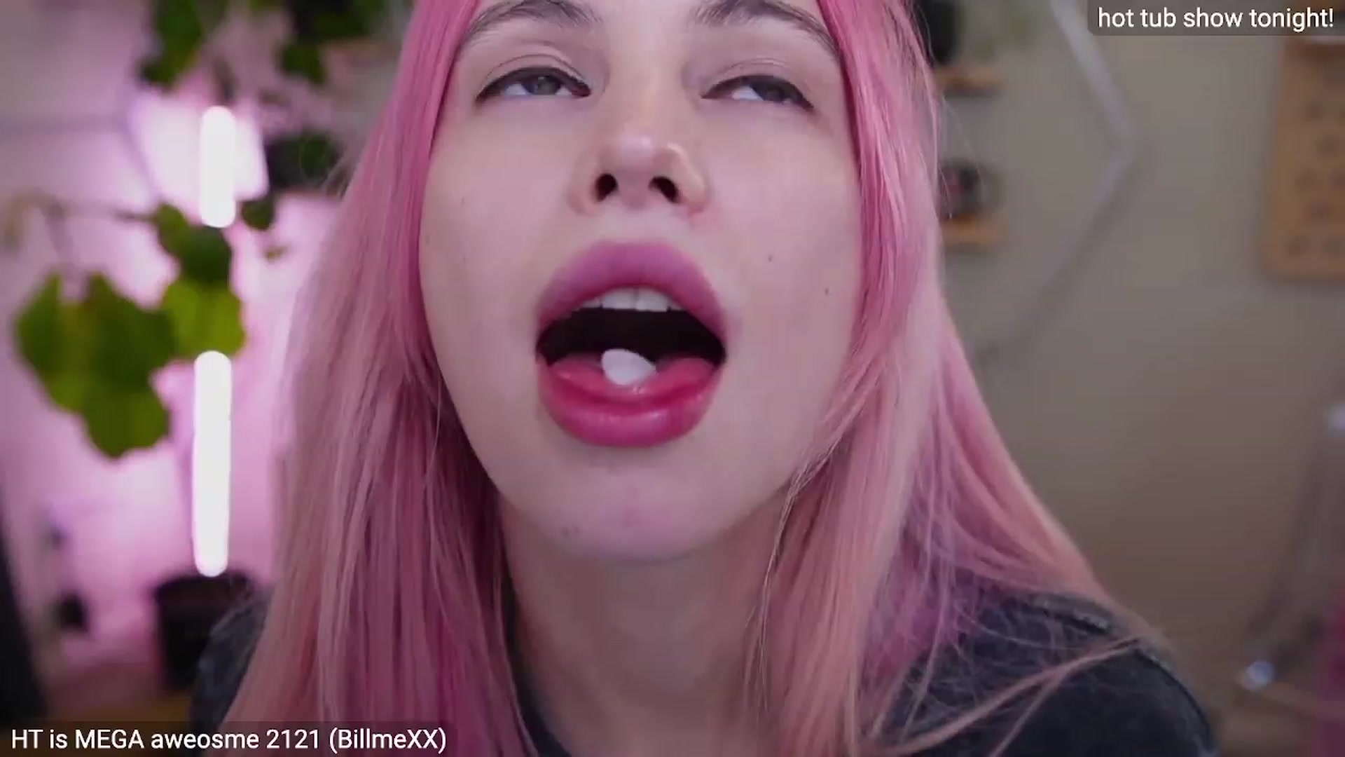 Gallery image thumbnail from Carmen's myfreecams stream on, 03/01/2023, 03:47 image 10 of 20