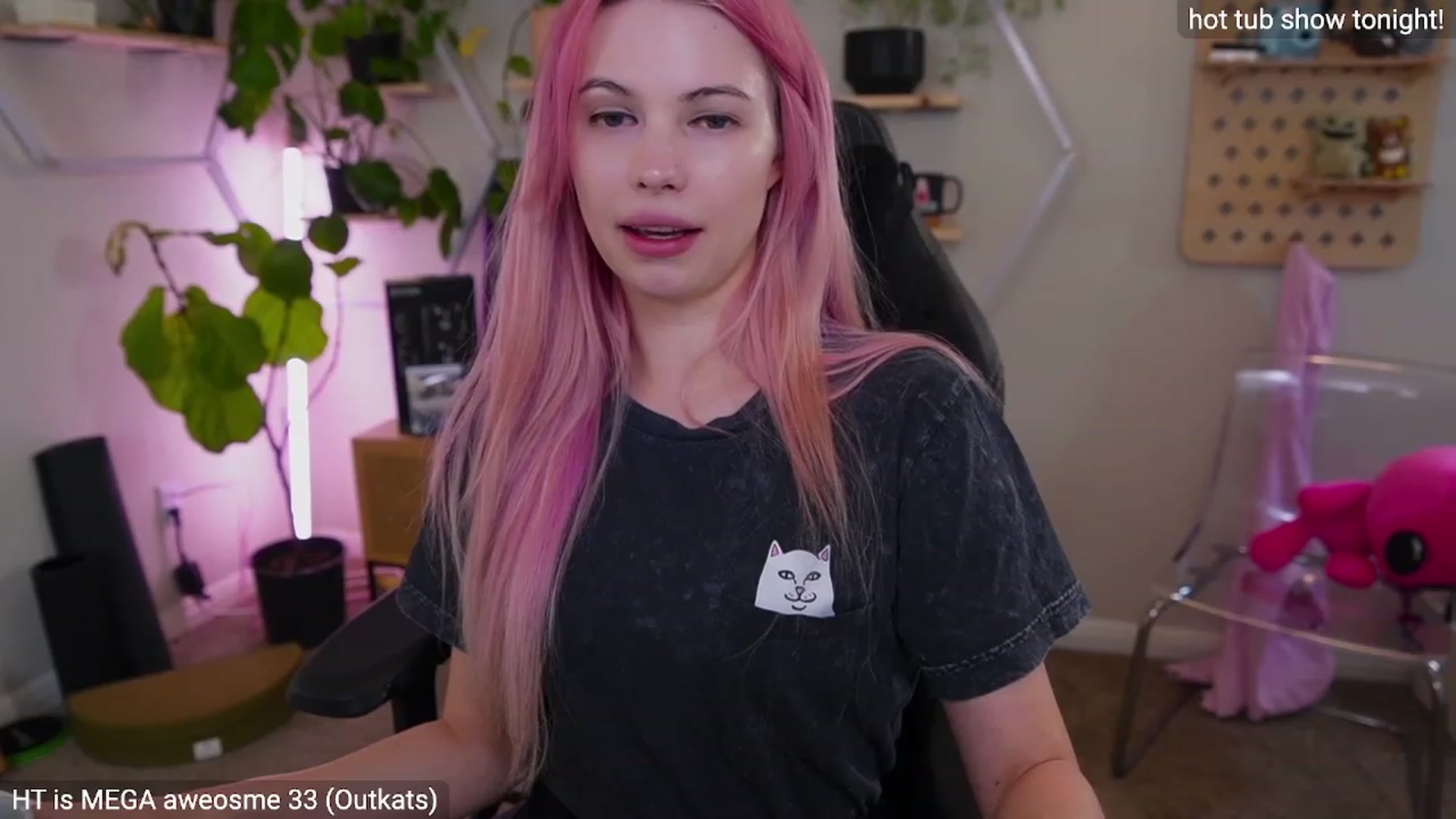 Gallery image thumbnail from Carmen's myfreecams stream on, 03/01/2023, 03:47 image 4 of 20