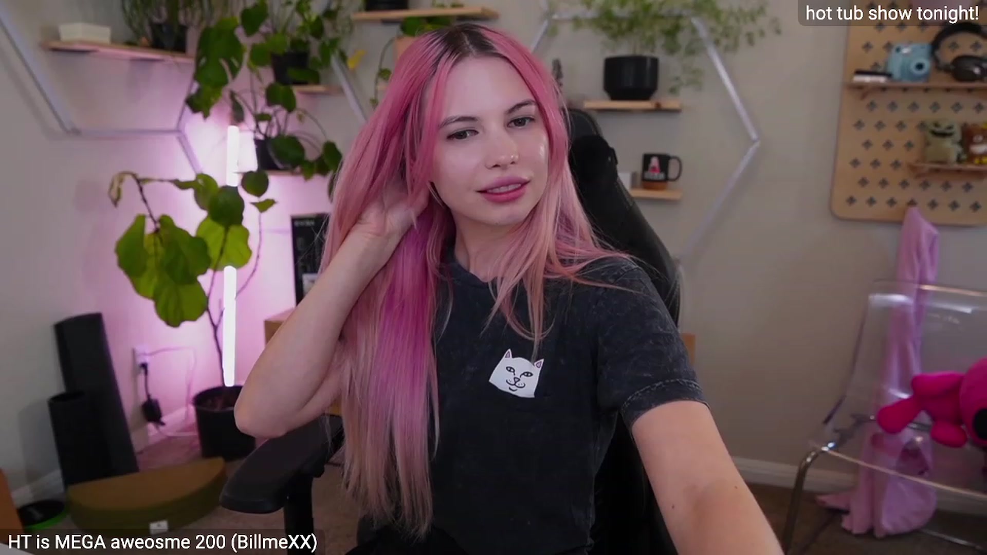 Gallery image thumbnail from Carmen's myfreecams stream on, 03/01/2023, 03:47 image 8 of 20