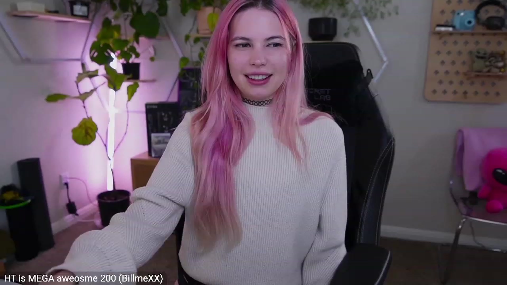 Gallery image thumbnail from Carmen's myfreecams stream on, 03/07/2023, 03:47 image 2 of 20