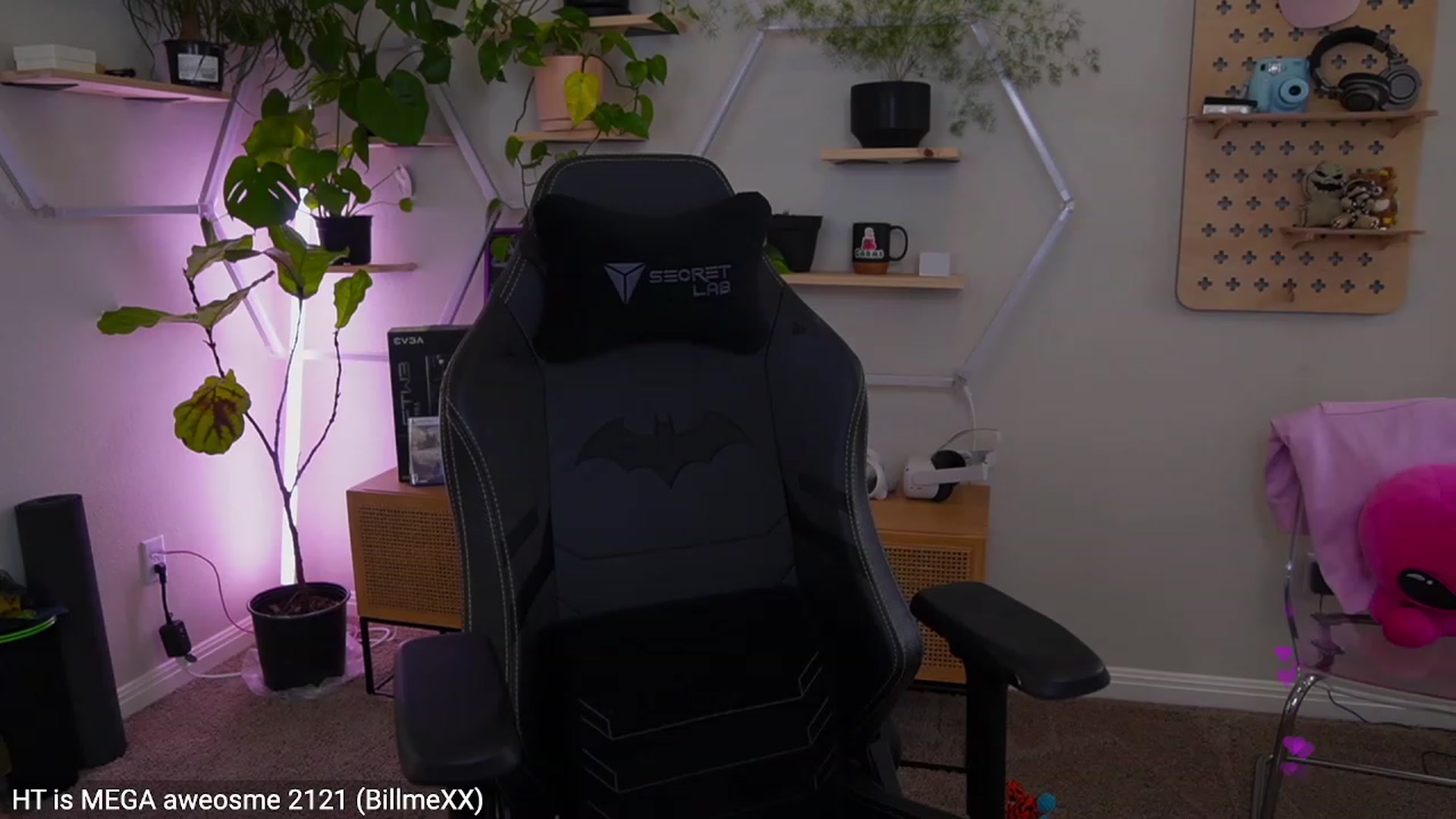 Gallery image thumbnail from Carmen's myfreecams stream on, 03/08/2023, 04:06 image 1 of 20