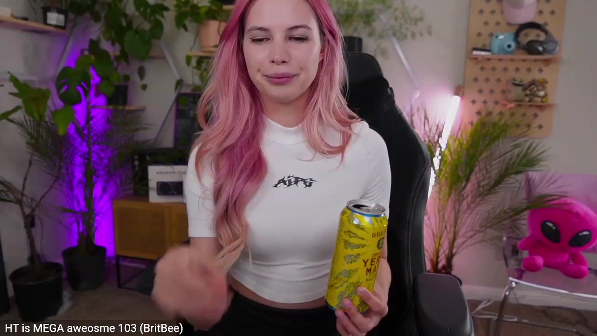 Gallery image thumbnail from Carmen's myfreecams stream on, 03/16/2023, 03:16 image 6 of 20