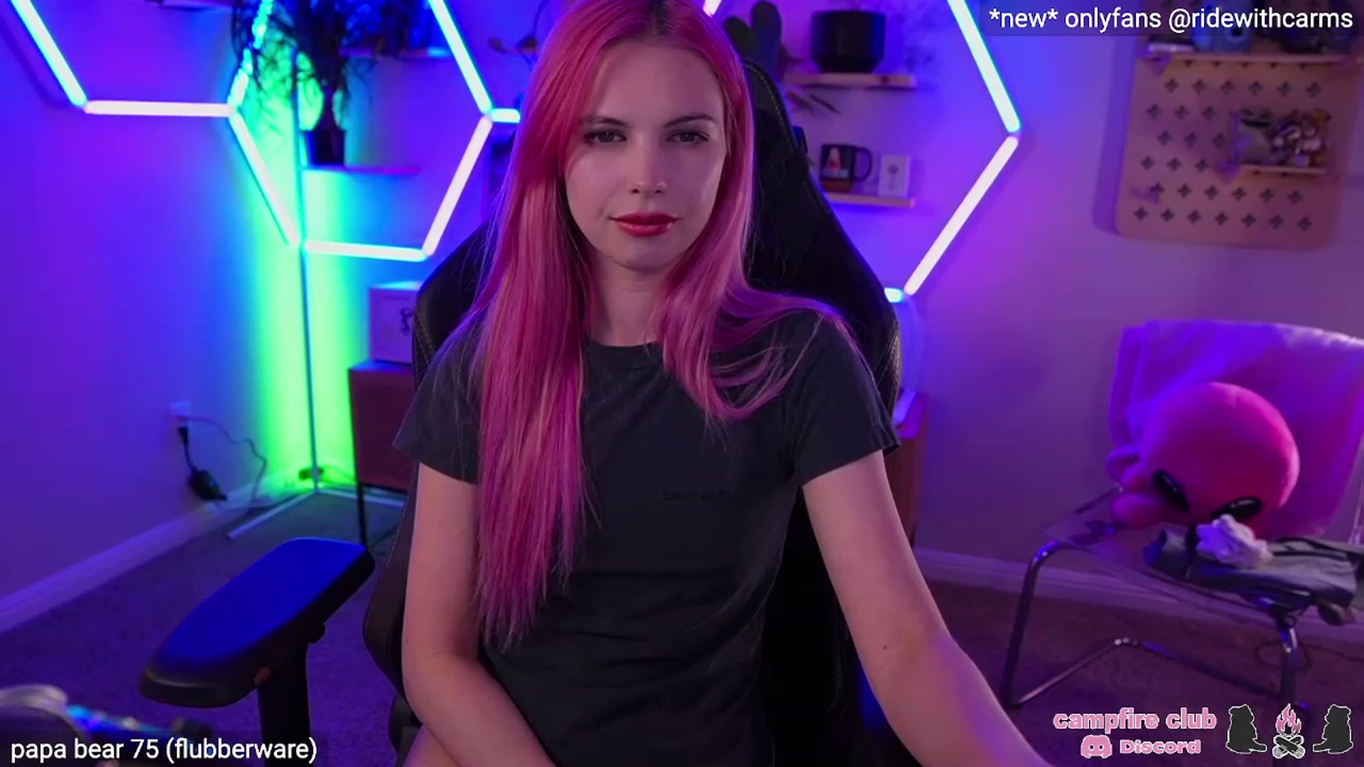 Gallery image thumbnail from Carmen's myfreecams stream on, 04/13/2023, 06:07 image 8 of 20