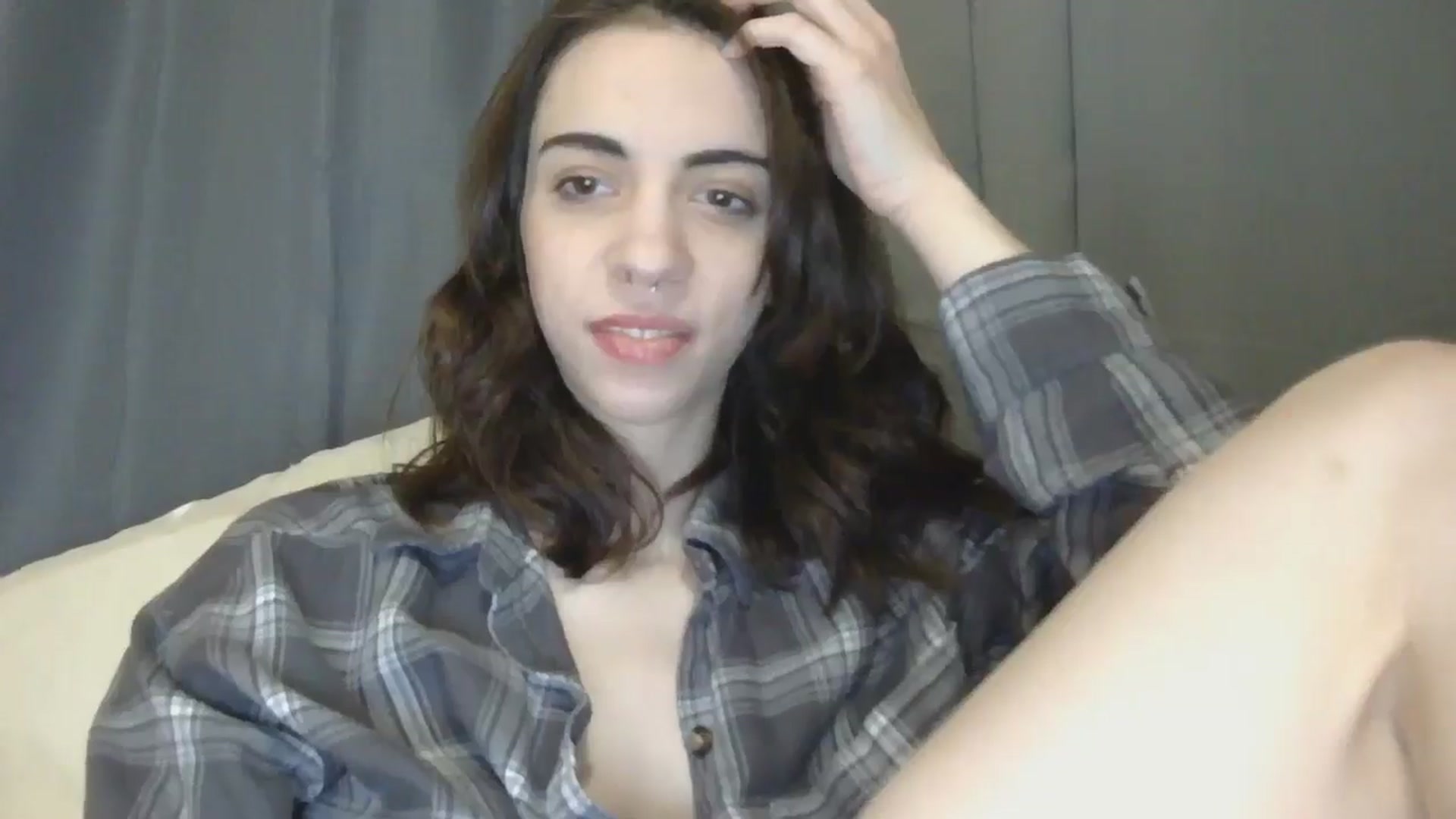 Gallery image thumbnail from CarmenDoll's myfreecams stream on, 01/17/2025, 01:06 image 4 of 20