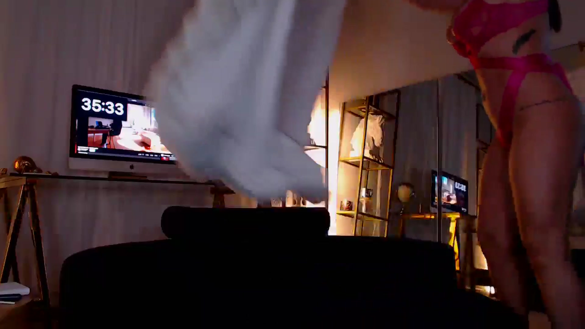 Gallery image thumbnail from Carmen_Bella's myfreecams stream on, 11/12/2024, 01:04 image 5 of 20