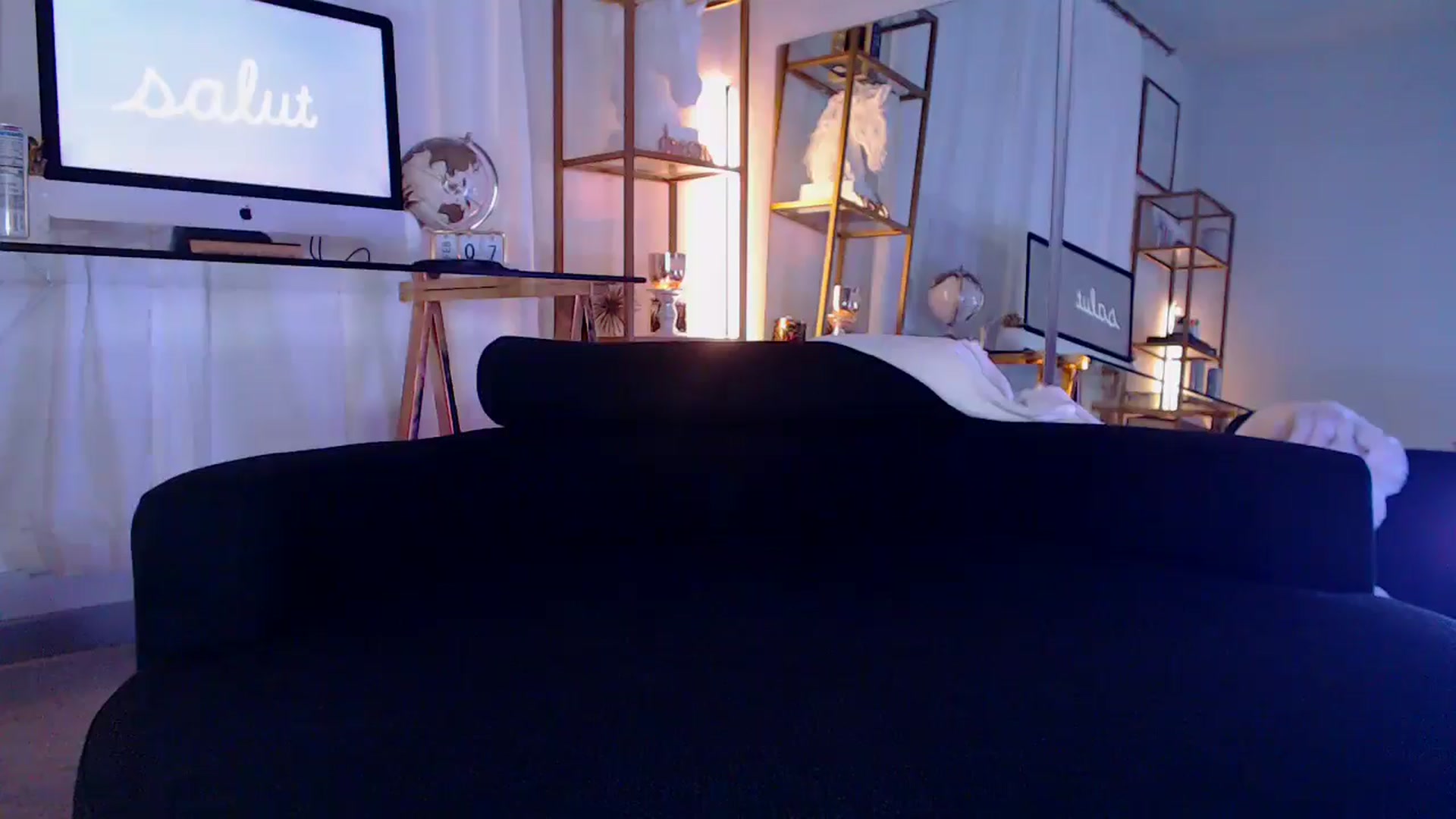 Gallery image thumbnail from Carmen_Bella's myfreecams stream on, 02/08/2025, 05:01 image 10 of 20