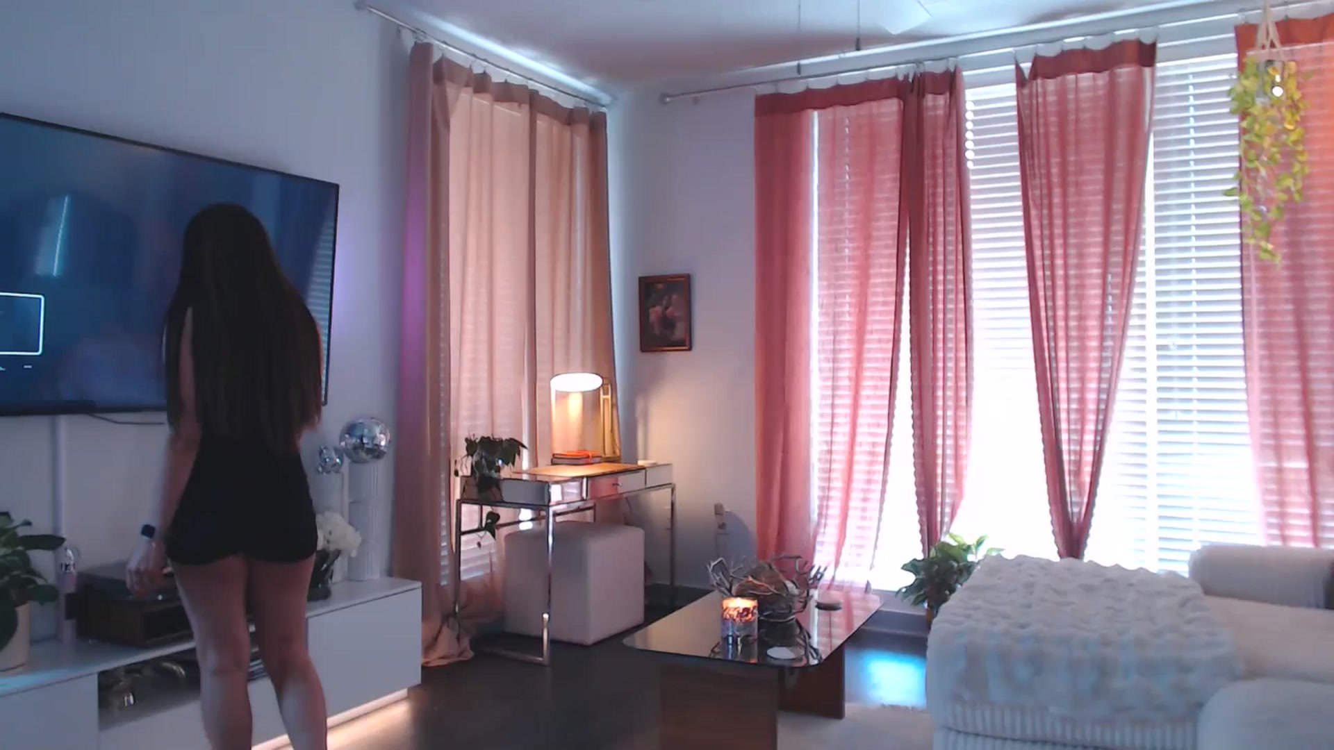 Gallery image thumbnail from Carmen_Bella's myfreecams stream on, 06/19/2025, 21:11 image 1 of 20