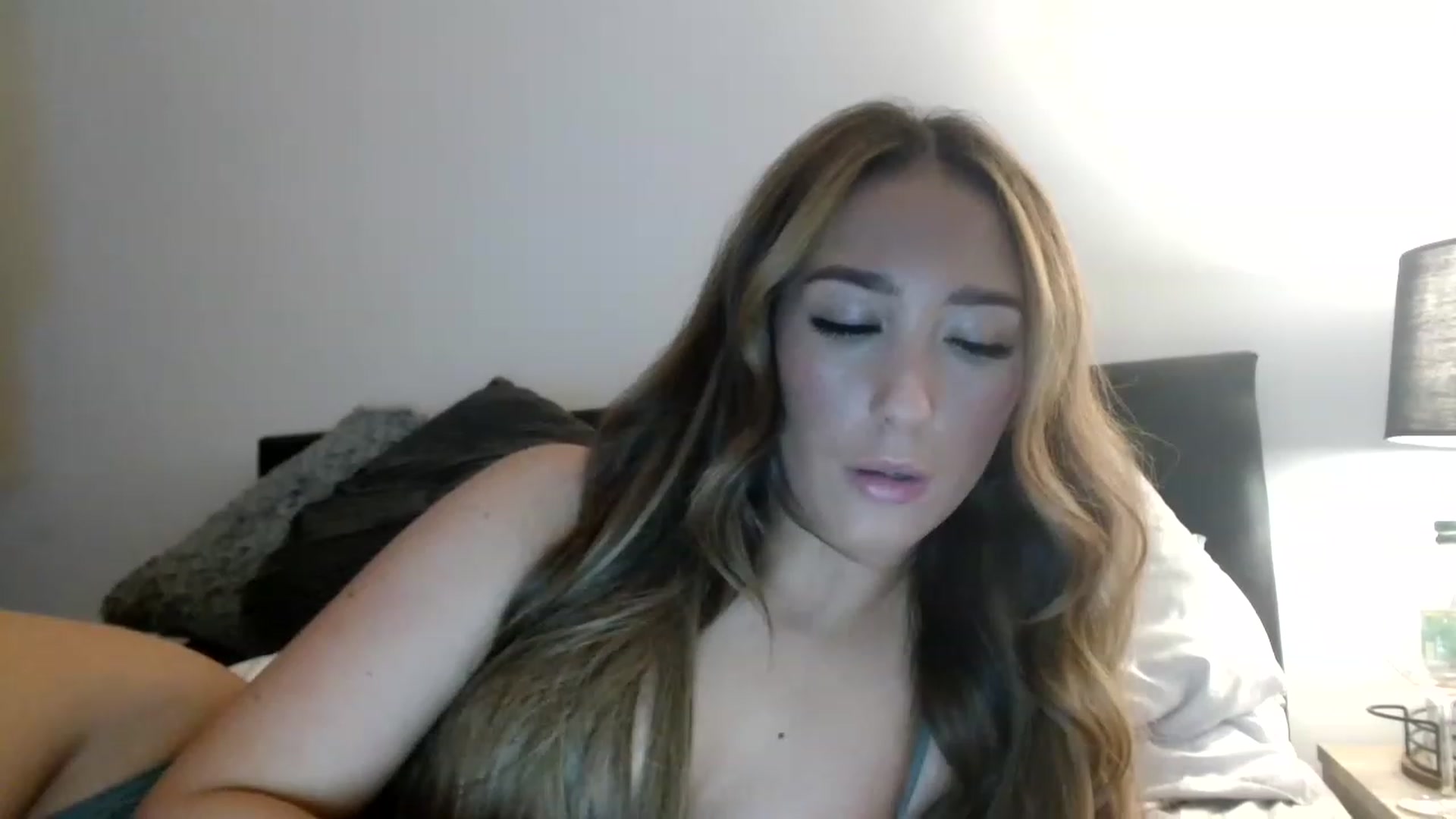 Gallery image thumbnail from Carmenxlouise's myfreecams stream on, 01/30/2023, 20:05 image 7 of 20