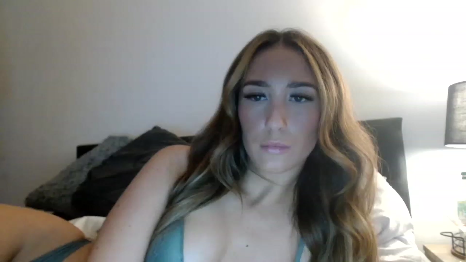 Gallery image thumbnail from Carmenxlouise's myfreecams stream on, 01/30/2023, 20:05 image 5 of 20