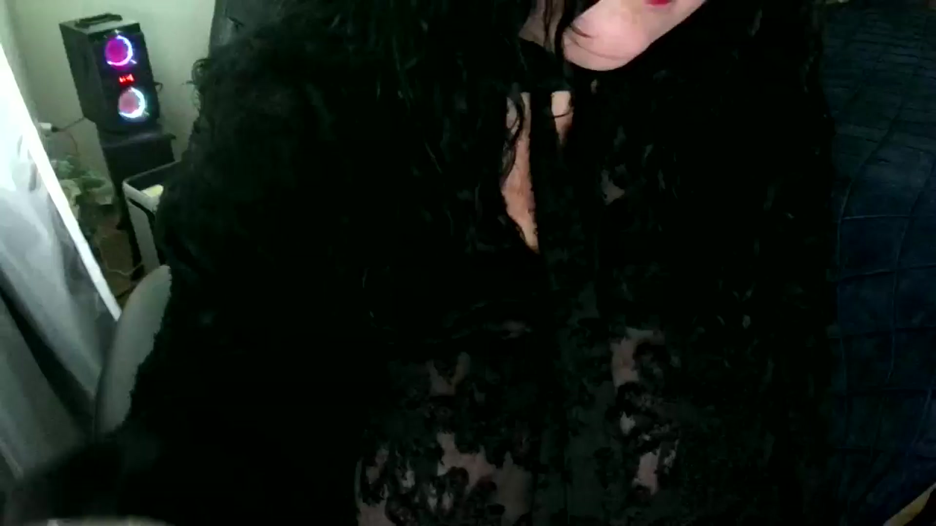 Gallery image thumbnail from CarmillaBlack's myfreecams stream on, 03/23/2025, 13:14 image 13 of 20