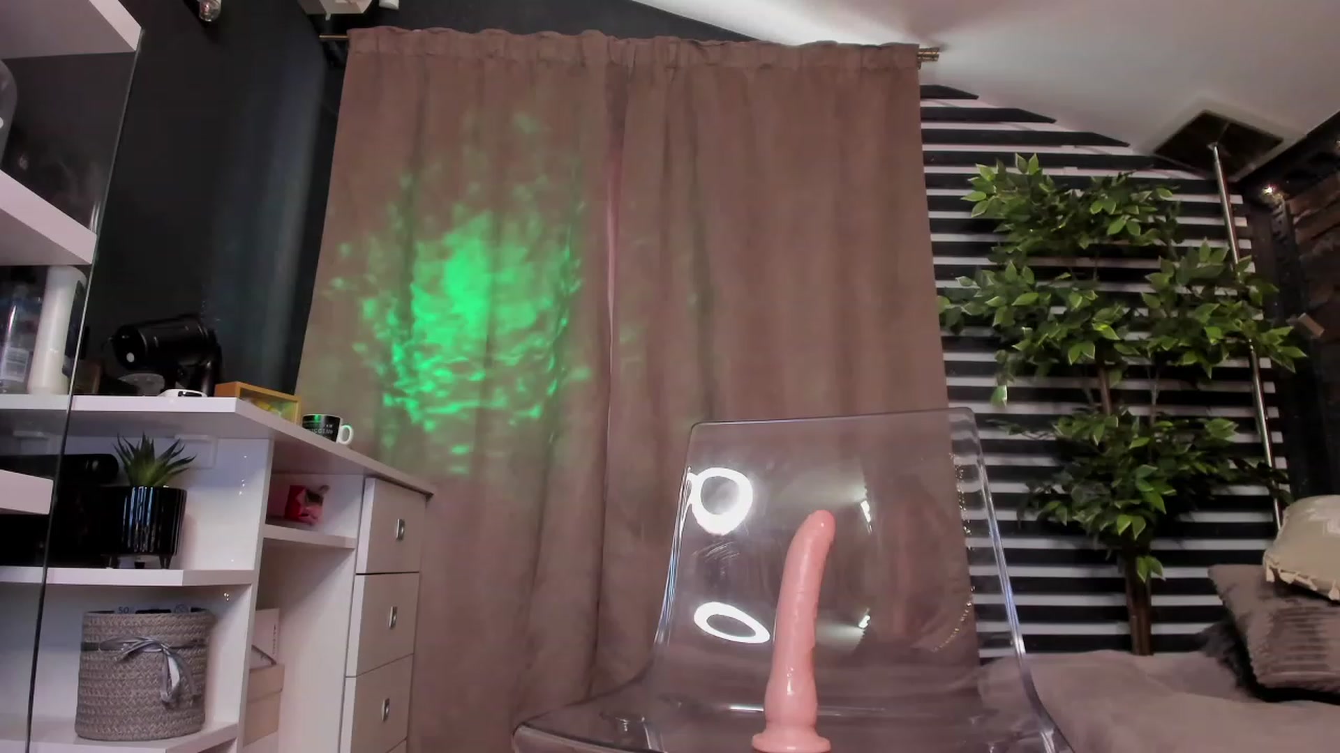 Gallery image thumbnail from Carminahot's myfreecams stream on, 05/02/2023, 04:24 image 18 of 20