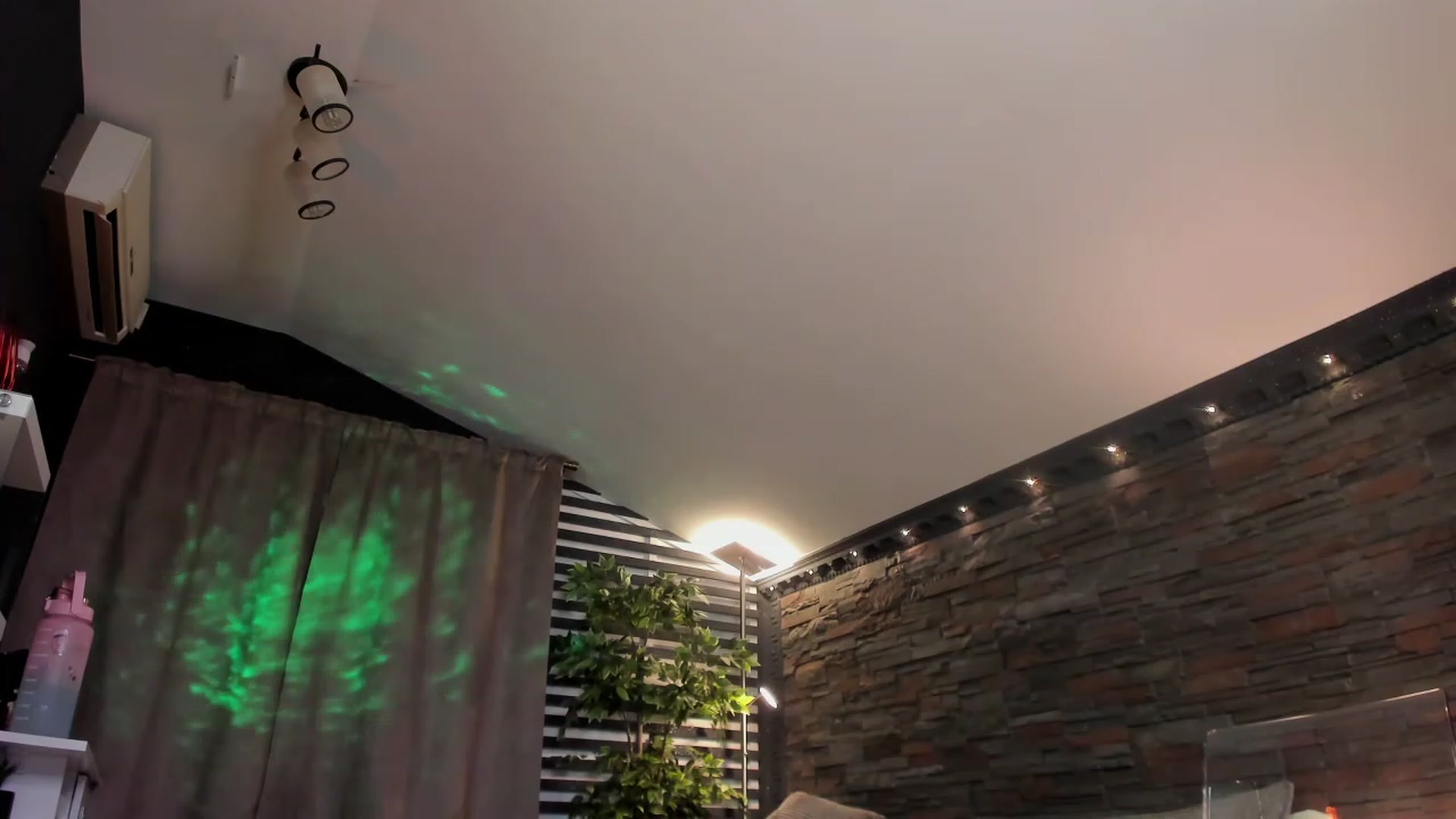 Gallery image thumbnail from Carminahot's myfreecams stream on, 07/28/2023, 18:56 image 16 of 20
